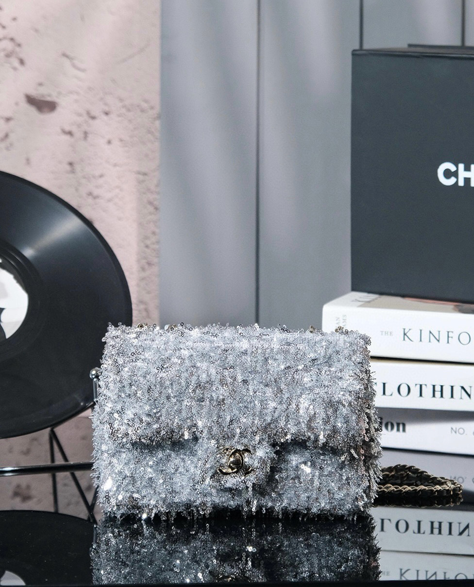 샤넬 Chanel Mini Classic Flap Bag silver 20cm