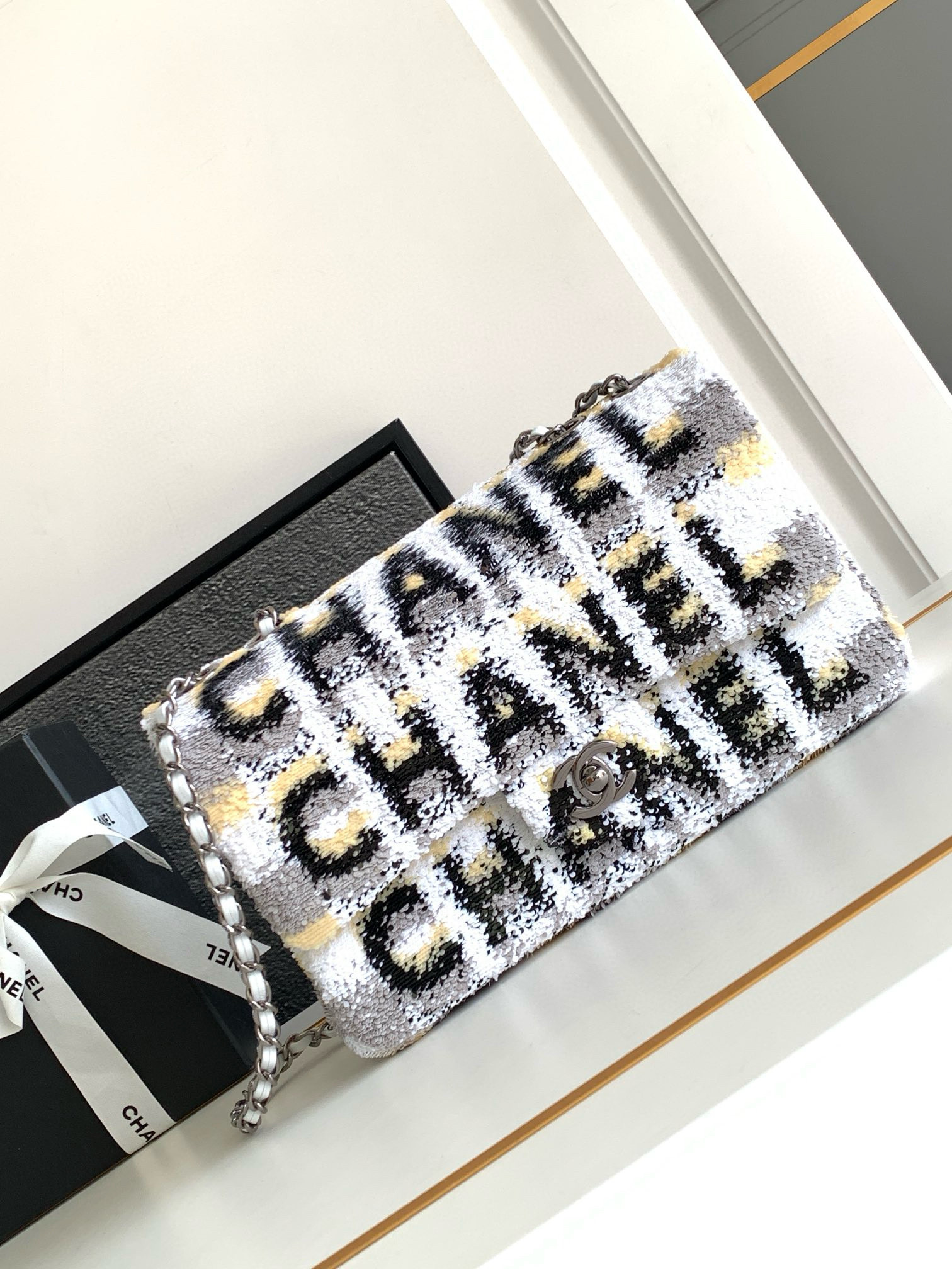 샤넬 Chanel 24S Medium Classic Flap Bag 25.5cm