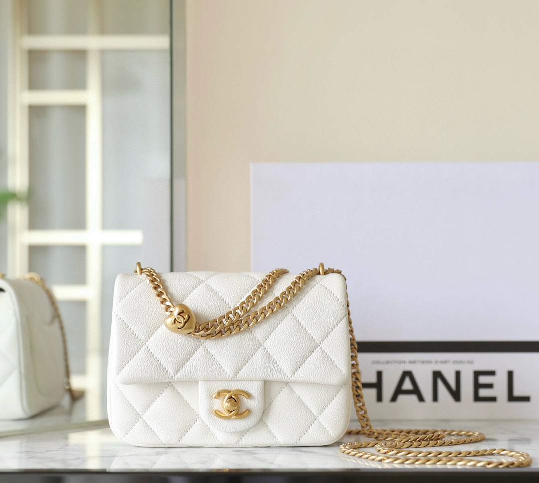 샤넬 Chanel 24P Mini Flap Bag C-541 White 20cm