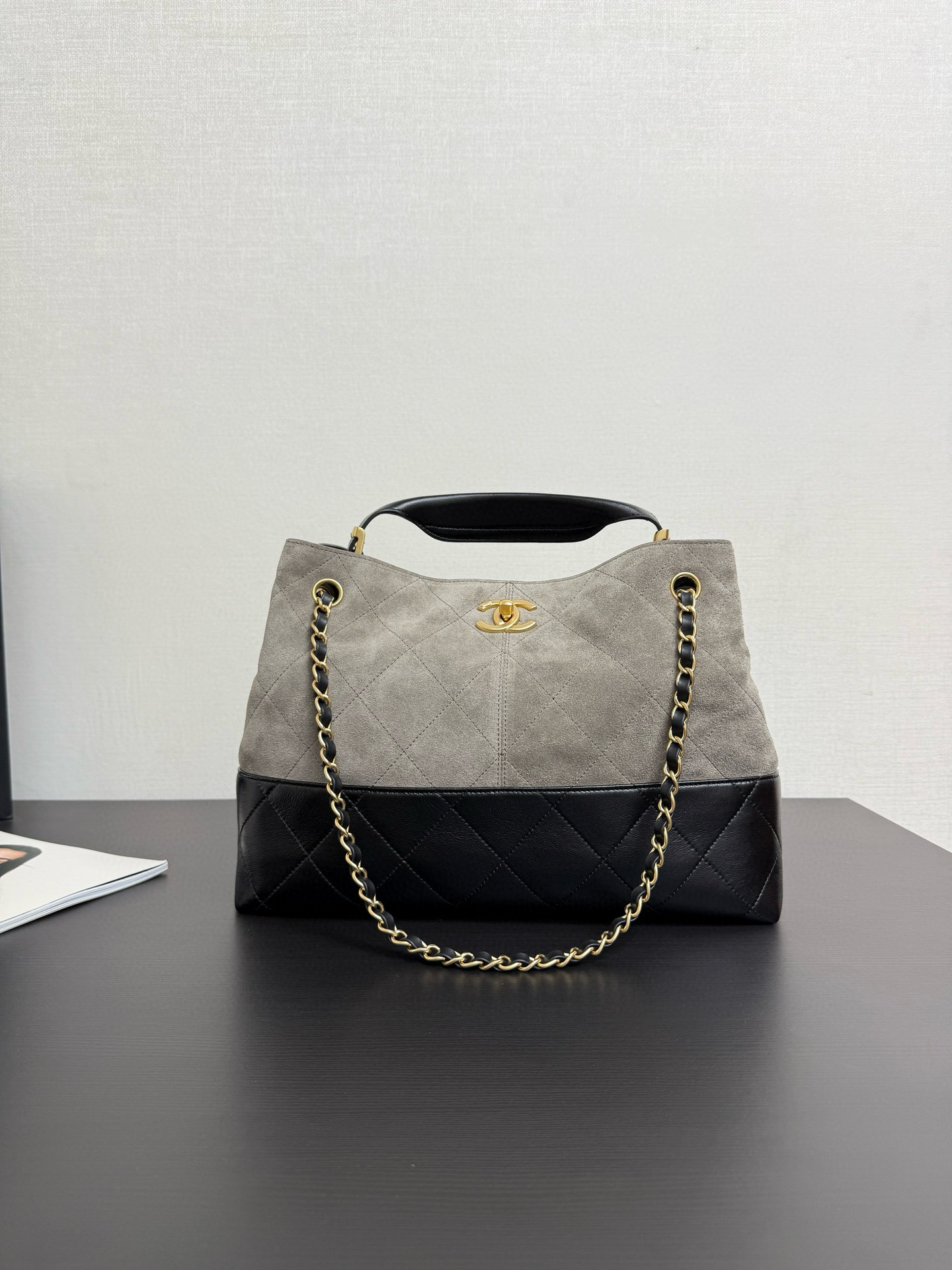 샤넬 Chanel 25A AS5634 Small Shopping Bag 99481 grey & Black 36cm