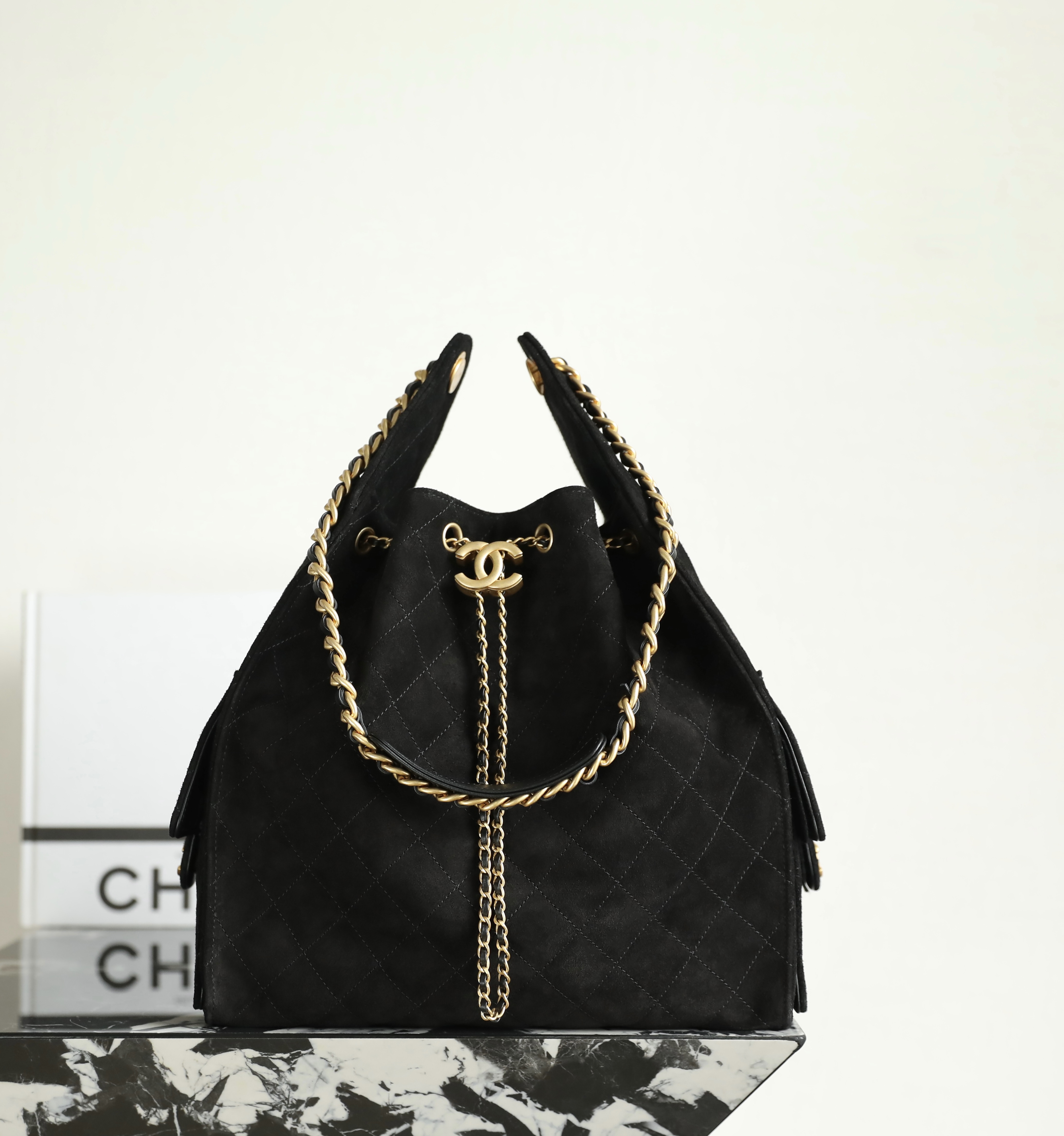 샤넬 CHANEL 25c AS5311 25Medium Handbag C-871 Black 30cm