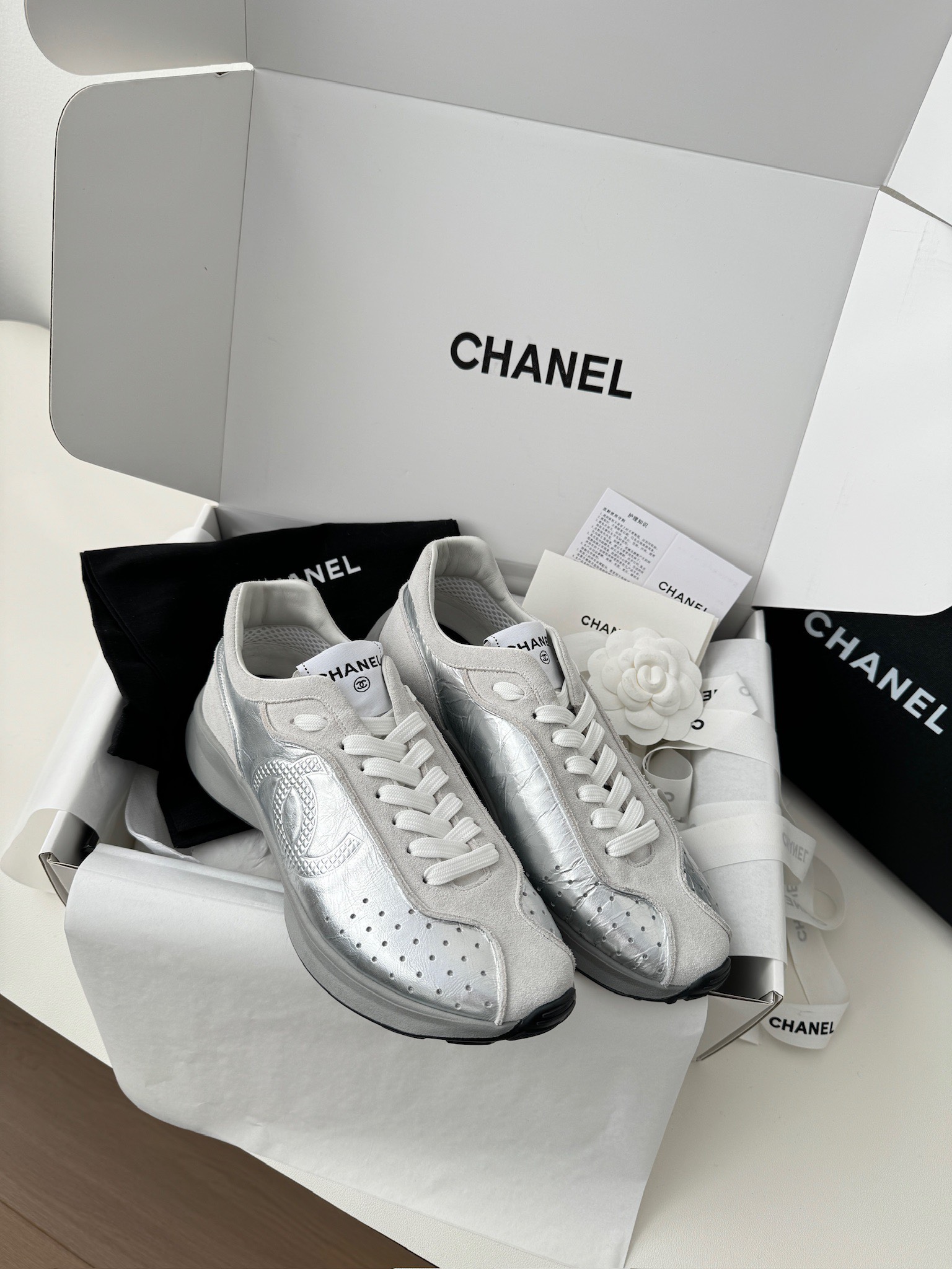 샤넬 CHANEL 스니커즈