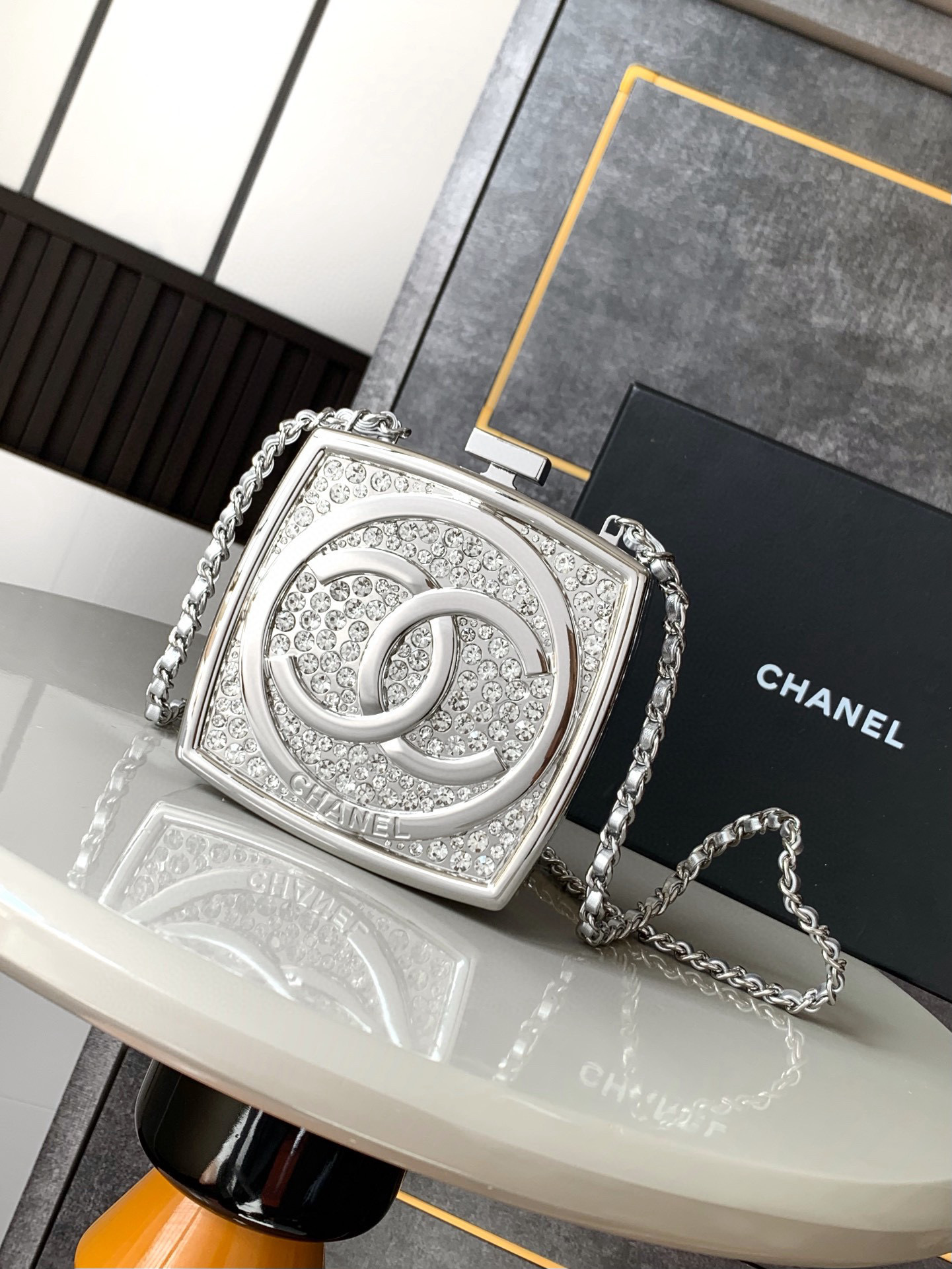 샤넬 Chanel silver