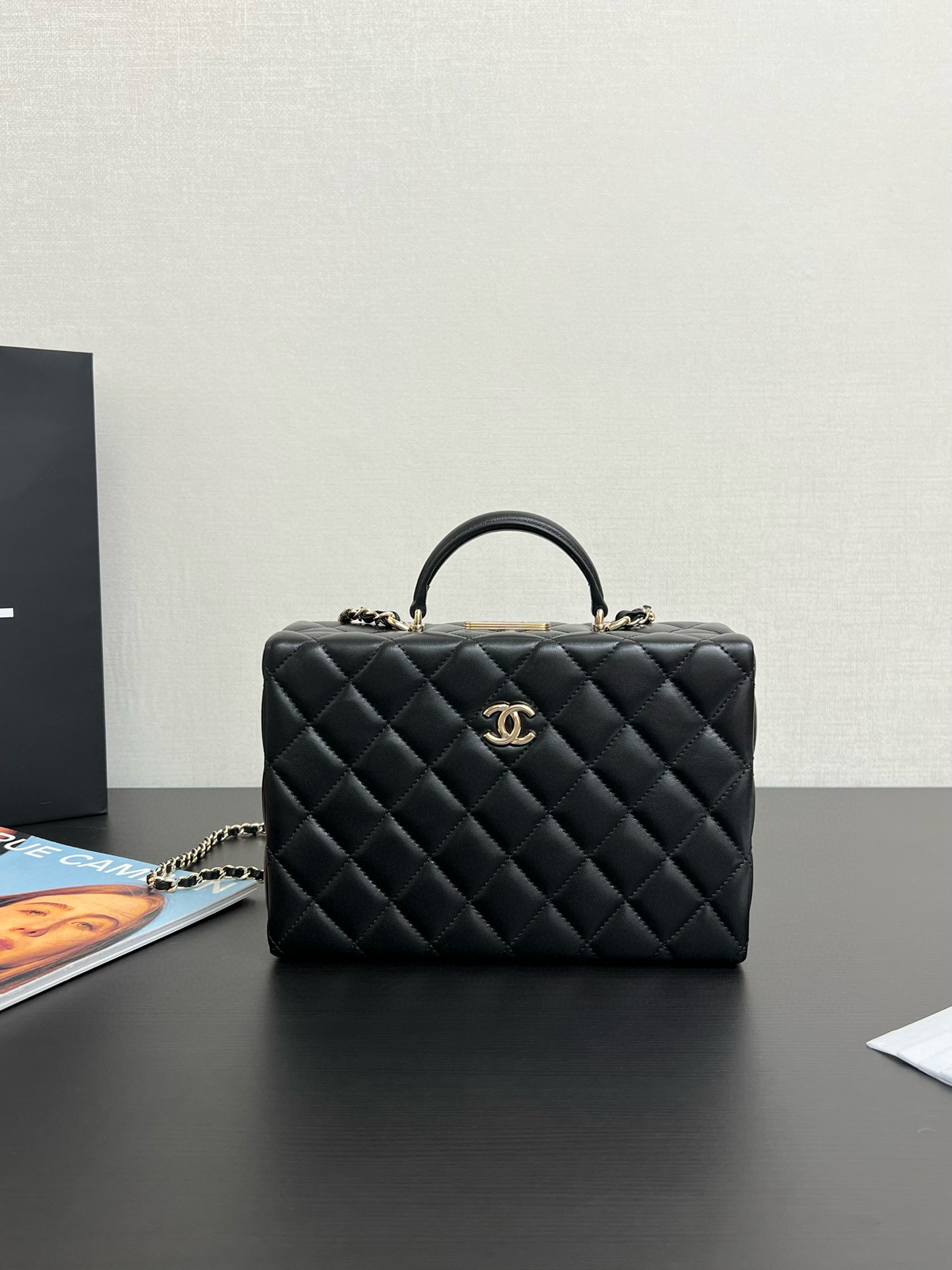 샤넬 Chanel 24K Vanity Case 99421 Black 22.5cm