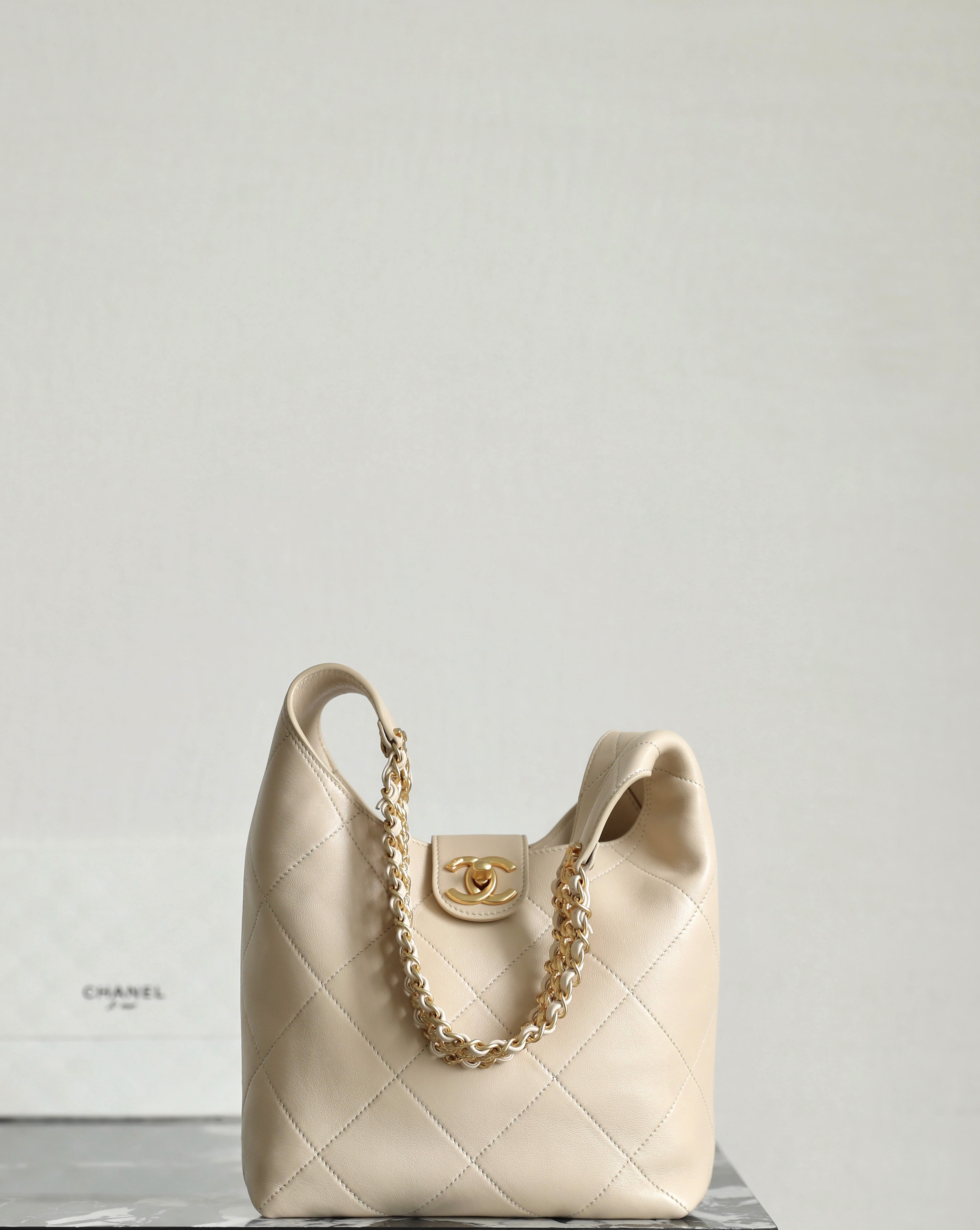 샤넬 Chanel 25p Small Hobo Handbag C-041 Apricot 22cm