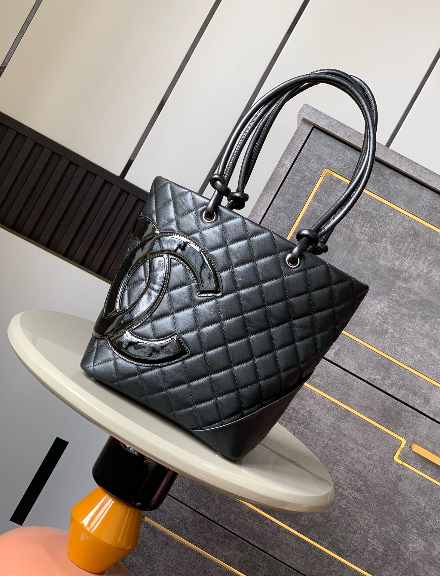 샤넬 Chanel Shopping Bag Black 20cm