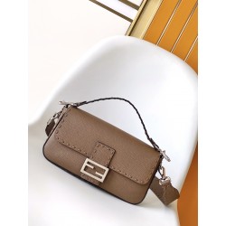 펜디 FENDI 8BR600 Baguette Oversize Topstitching Selleria Bag 27CM