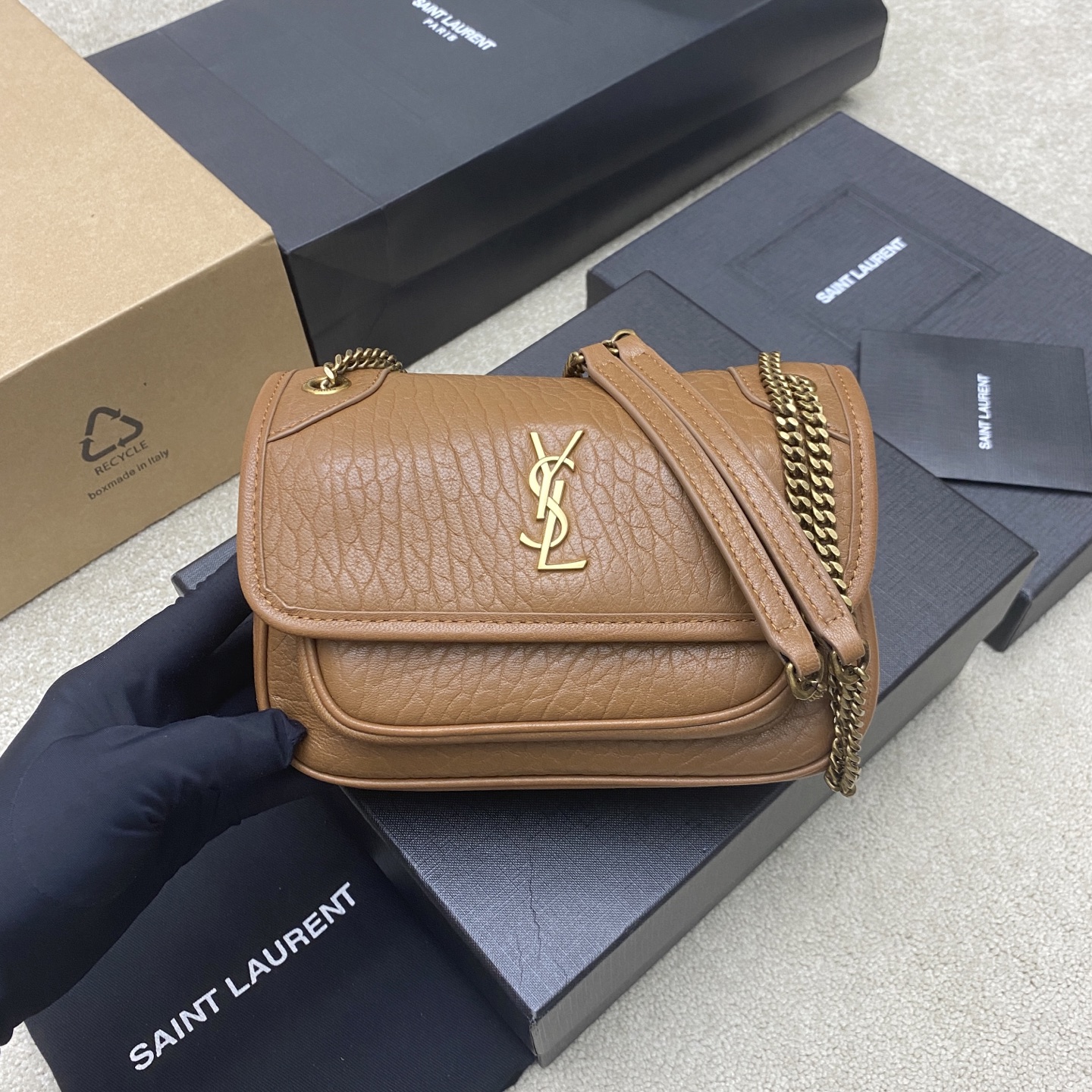 생로랑 Saint laurent/YSL 828736 Niki Mini in Grained Lambskin 18CM