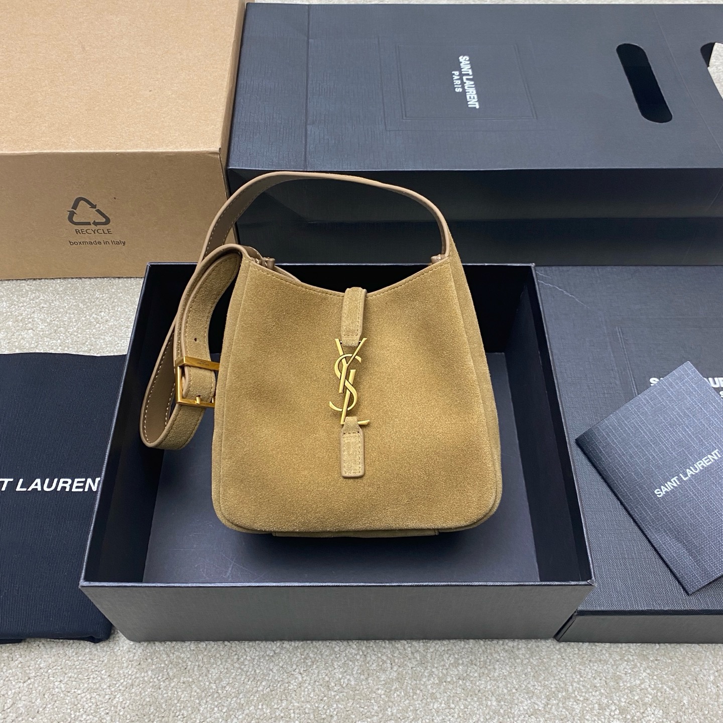 생로랑 Saint laurent/YSL 809461 Le 5 A 7 Supple Baby in Suede Golden Leaf 15CM