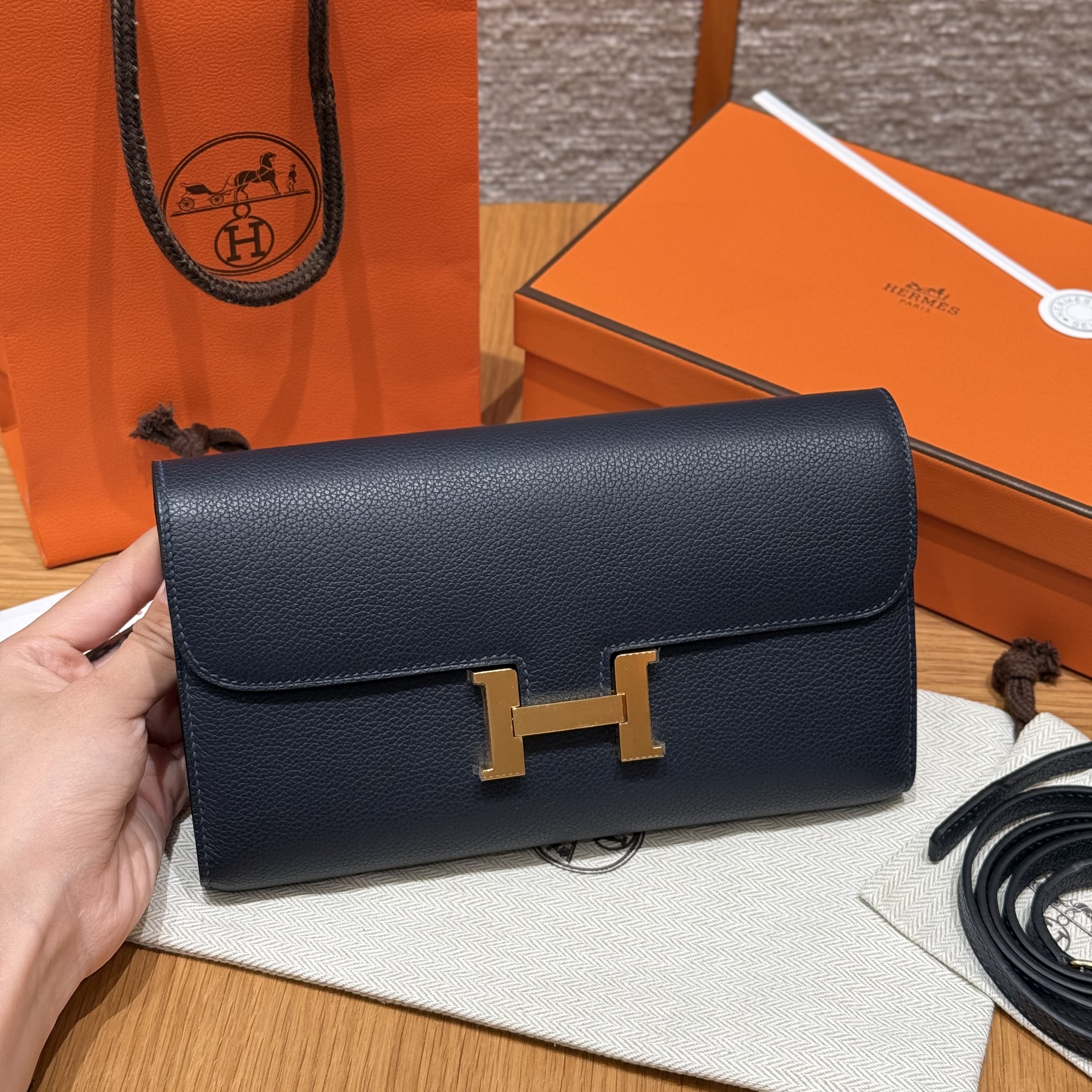 에르메스 Hermes Constance to go 20cm Togo 2Z Blue Nuit/gold
