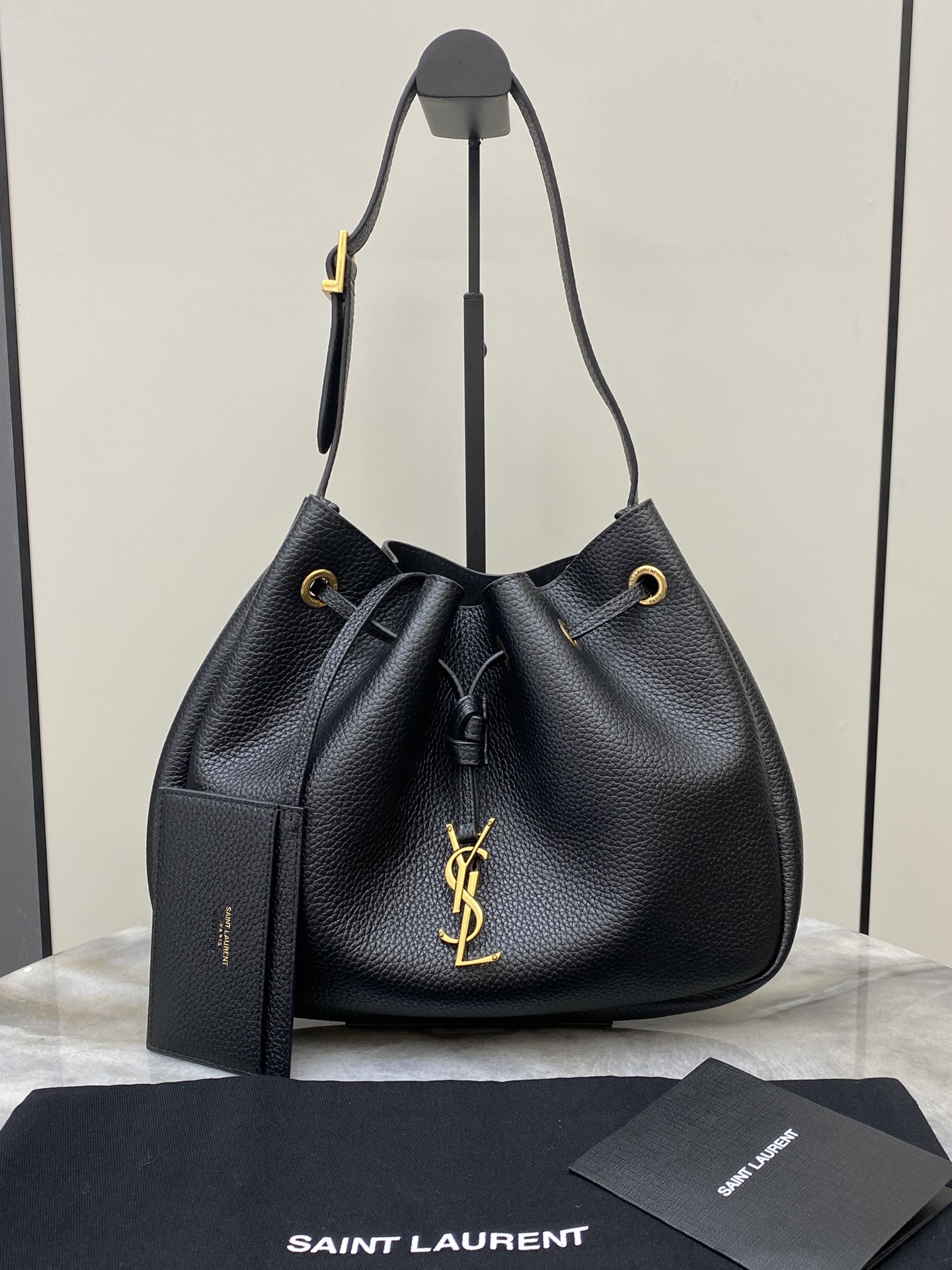 생로랑 Saint laurent/YSL 796626 Paris VII Small Hobo in Grained Leather Black 30CM