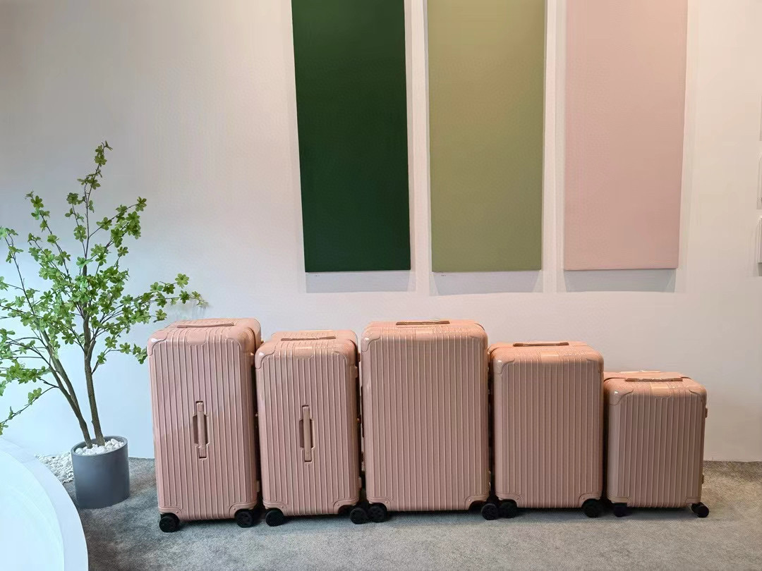 Rimowa Essential 캐리어 폴리카보네이트 Pink