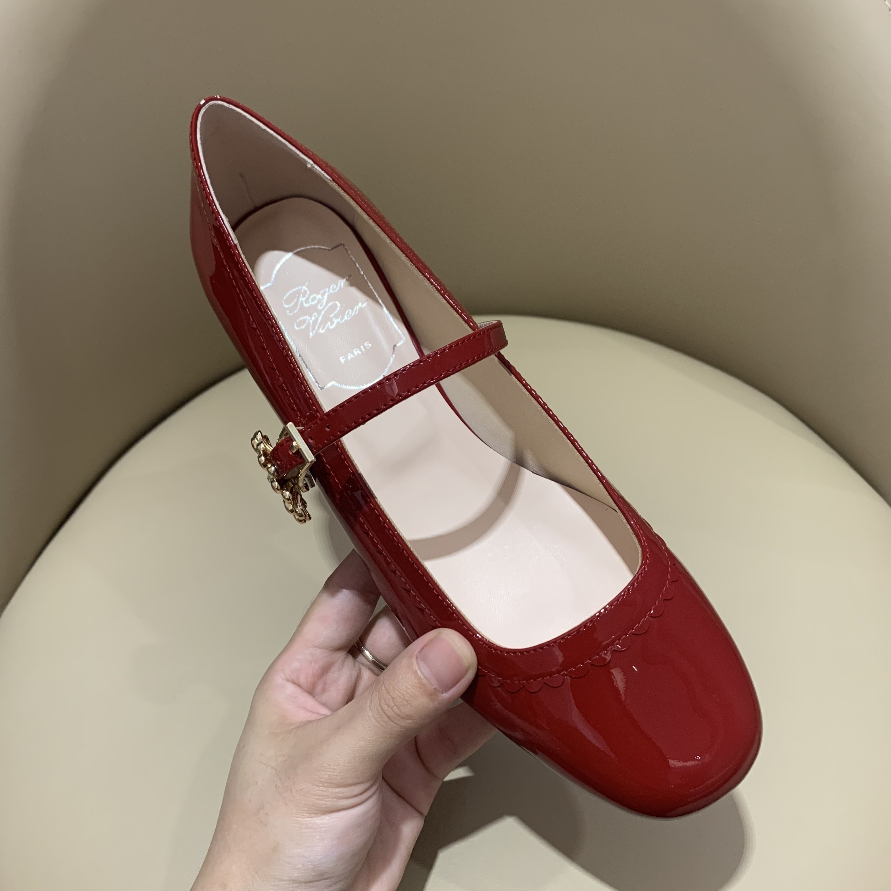 로저비비에 Roger Vivier 메리 제인