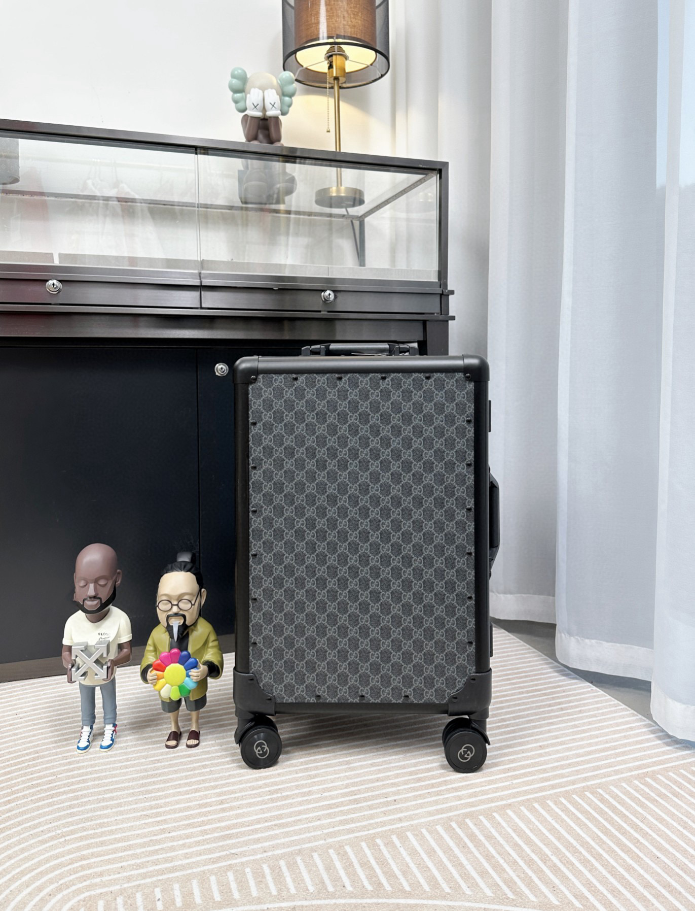 구찌 Gucci 알루미늄 캐리어 Black