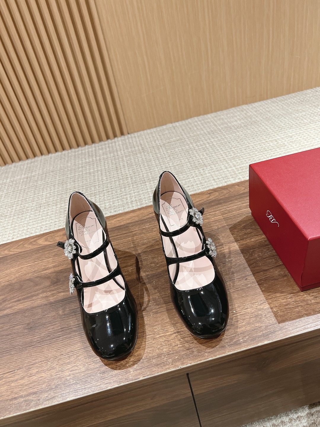 로저비비에 Roger Vivier 메리 제인