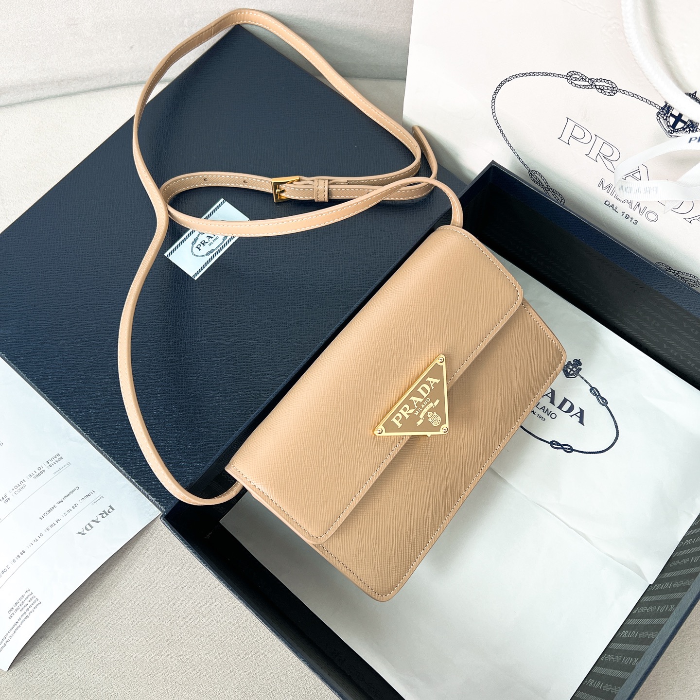 프라다 Prada 1BD386 사피아노 가죽 미니백 19.5CM