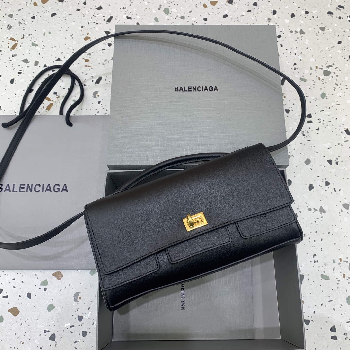 발렌시아가 Balenciaga 8349432 Bel Air Small Clutch On Strap Black 26CM
