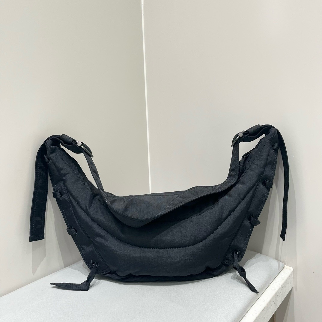 르메르 Lemaire Small Soft Game Bag Nylon Canvas Black