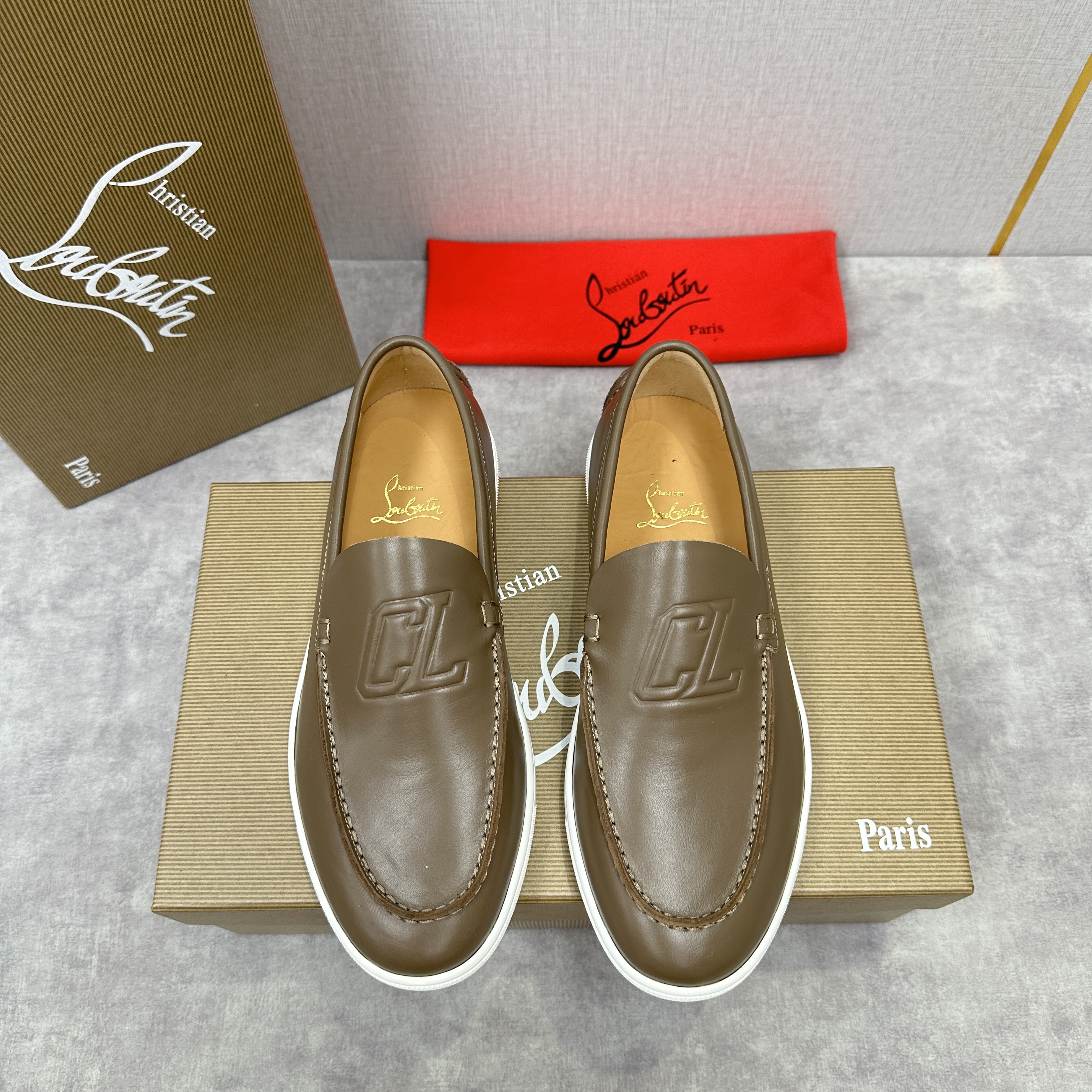 크리스찬 루부탱 Christian Louboutin 로퍼