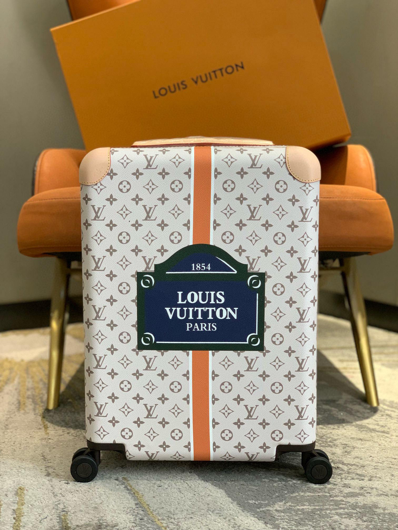 루이비통 Louis Vuitton Horizon 55 캐리어 White 20