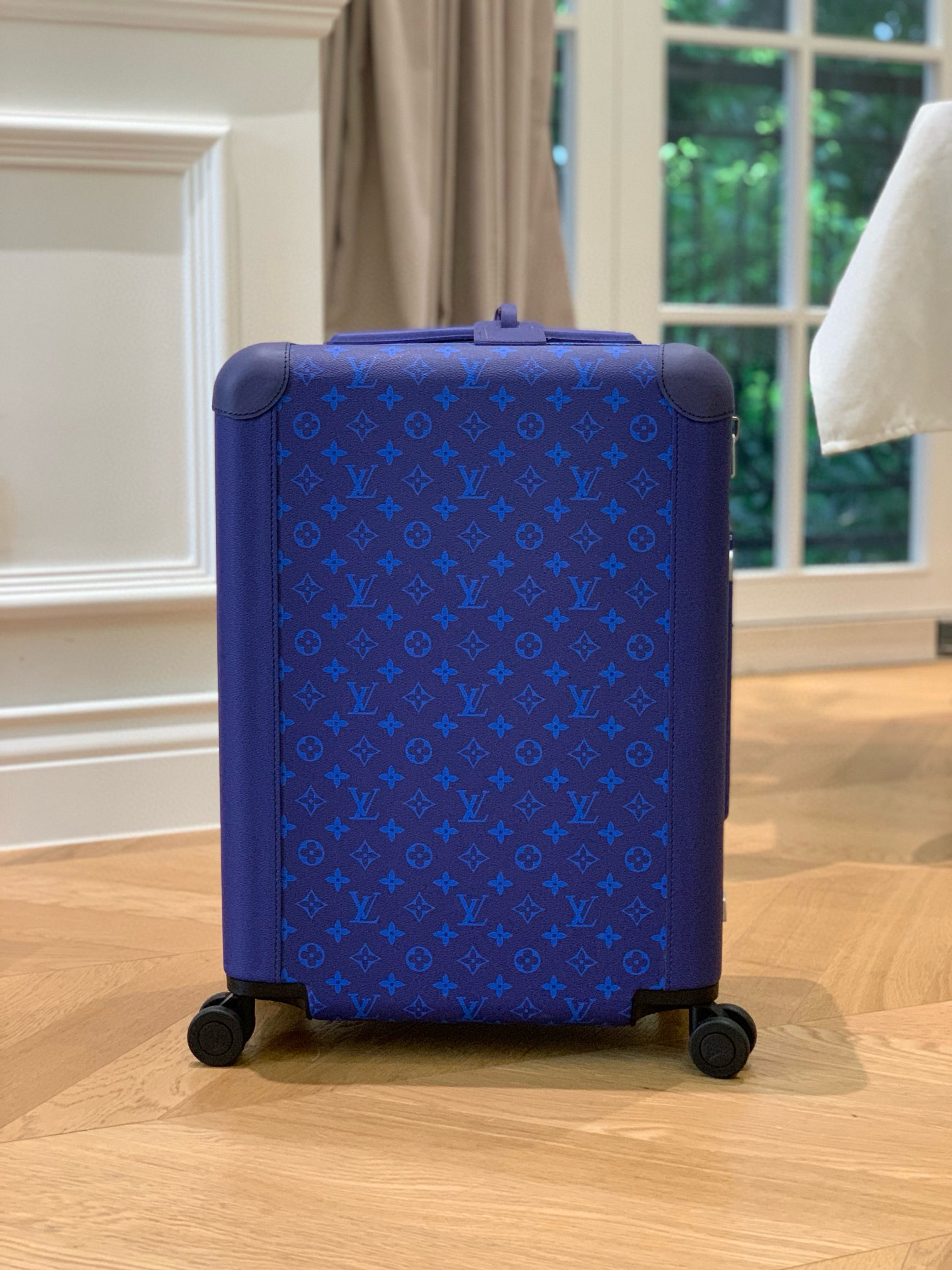 루이비통 Louis Vuitton Horizon 55 캐리어 blue 20