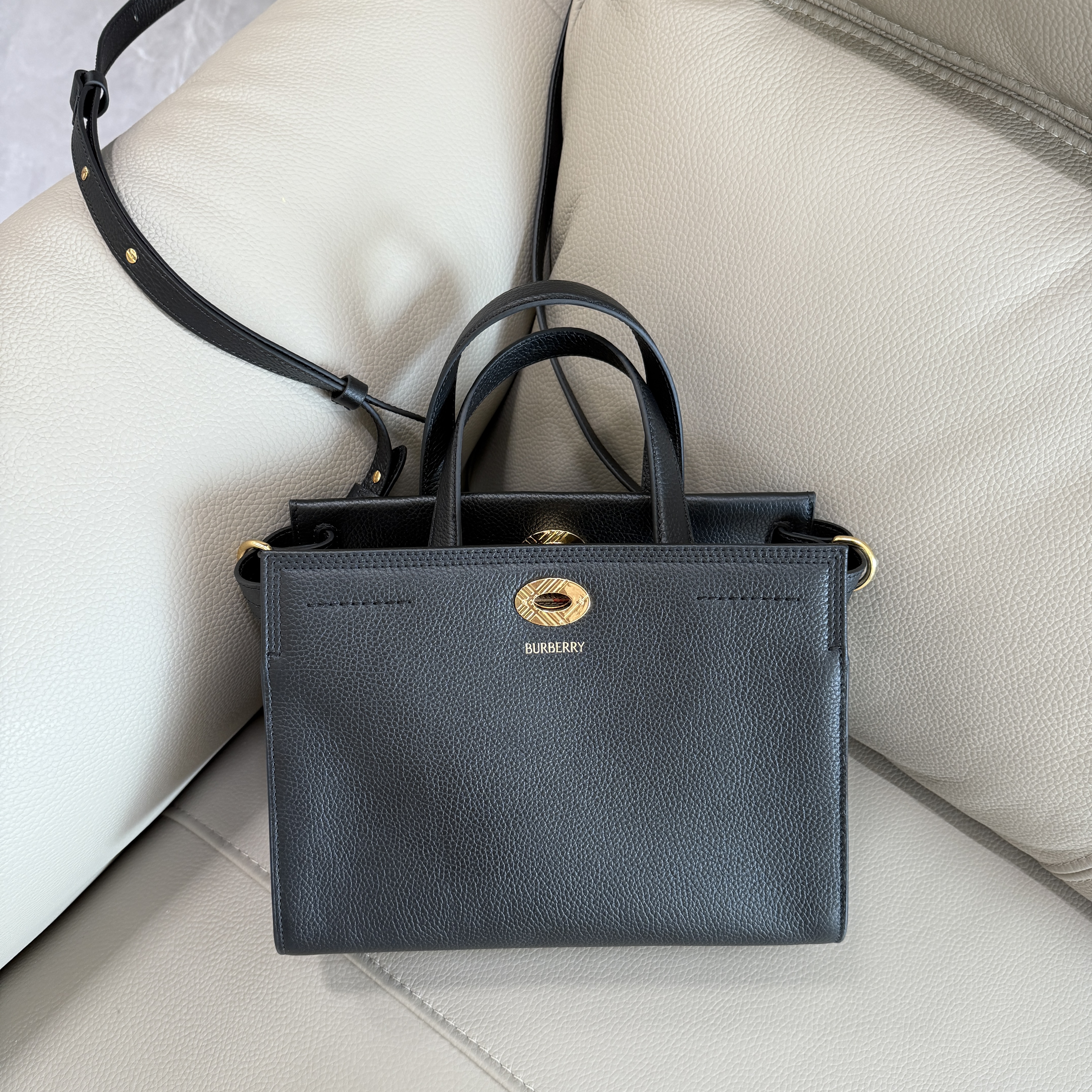 버버리 Burberry Mini Cotswolds Tote Black 24.5cm