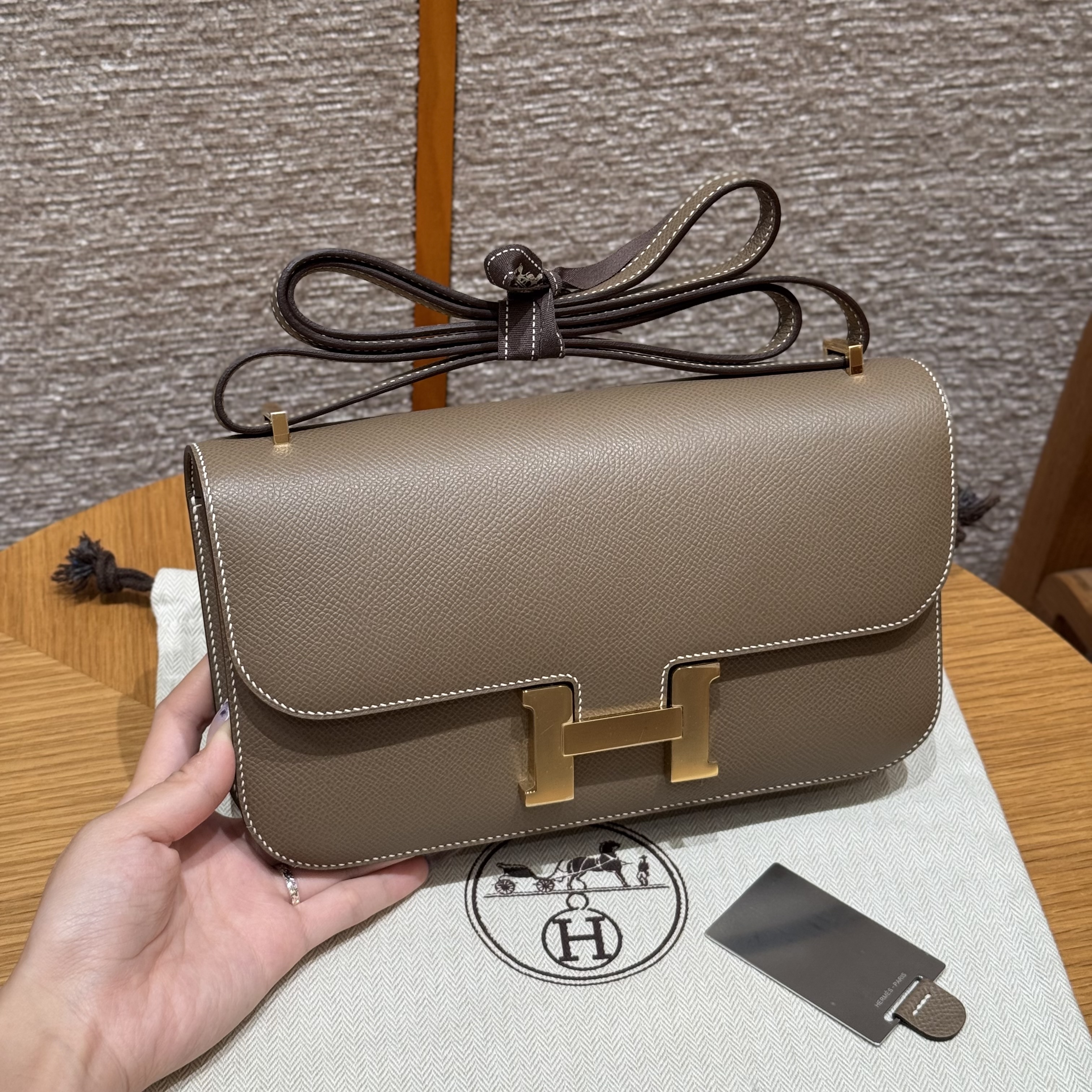 에르메스 Hermes Constance Elan 24cm Epsom 18 Etoupe/gold