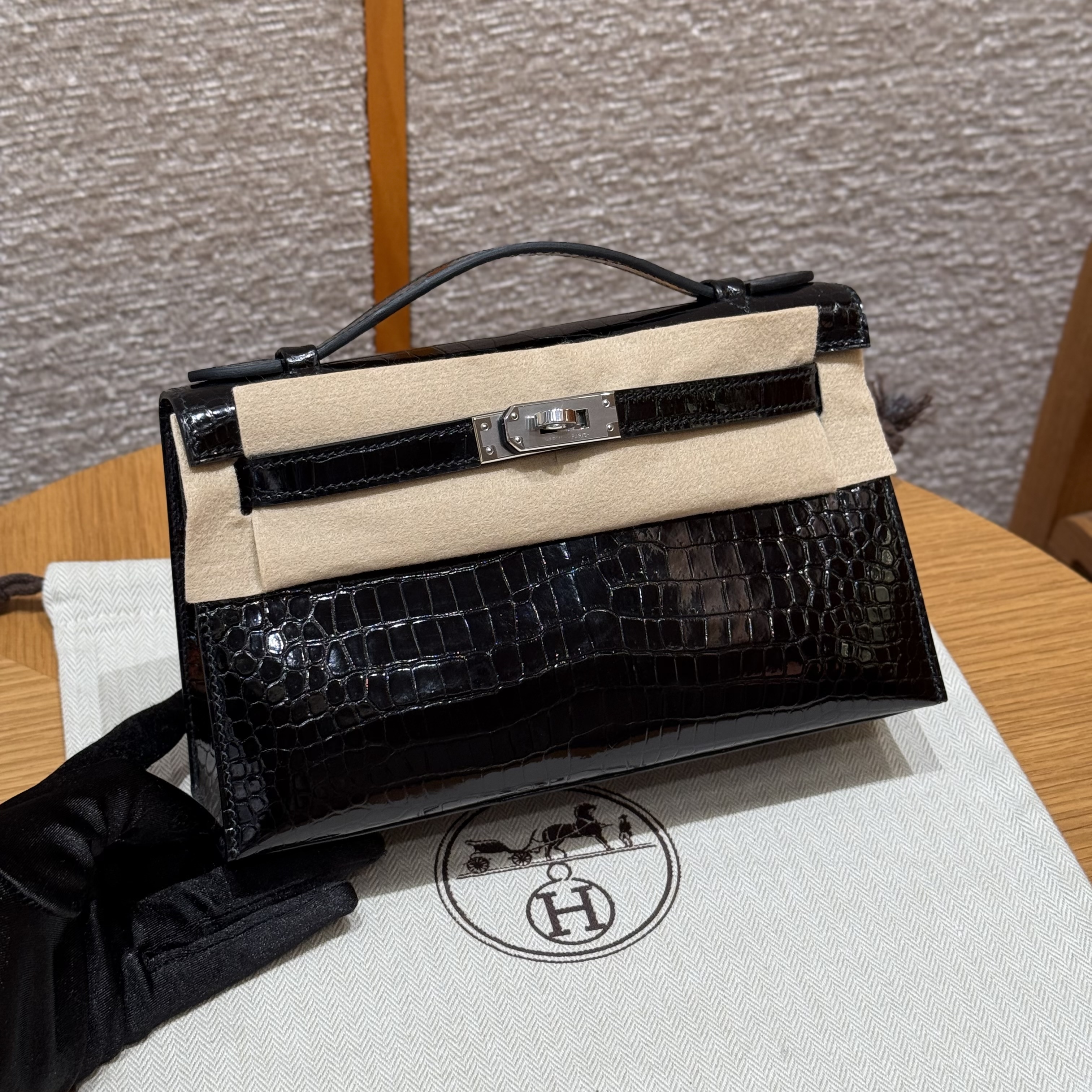 에르메스 Hermes Kelly Pochette 22cm Porosus Crocodile 89 Noir/silver