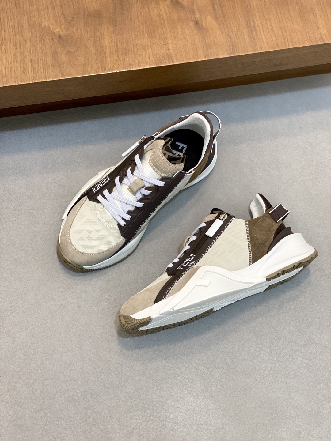 펜디 FENDI 스니커즈