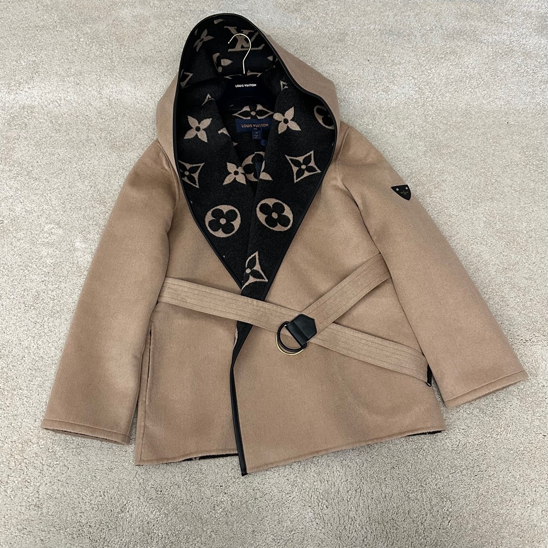 루이비통 Louis Vuitton 숏 코트