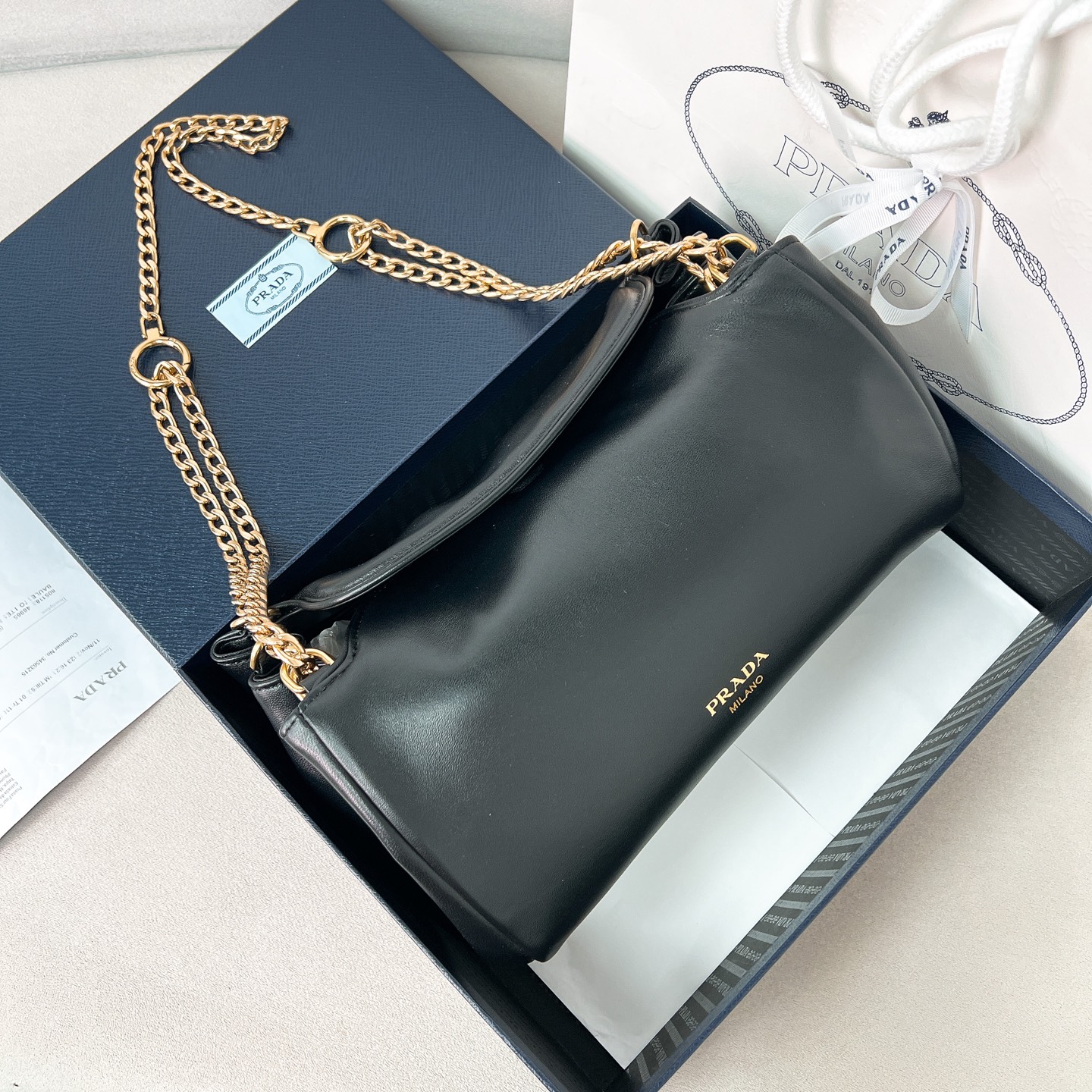 프라다 Prada 1BD395 튀뮬트 스몰 나파 가죽 백 24CM