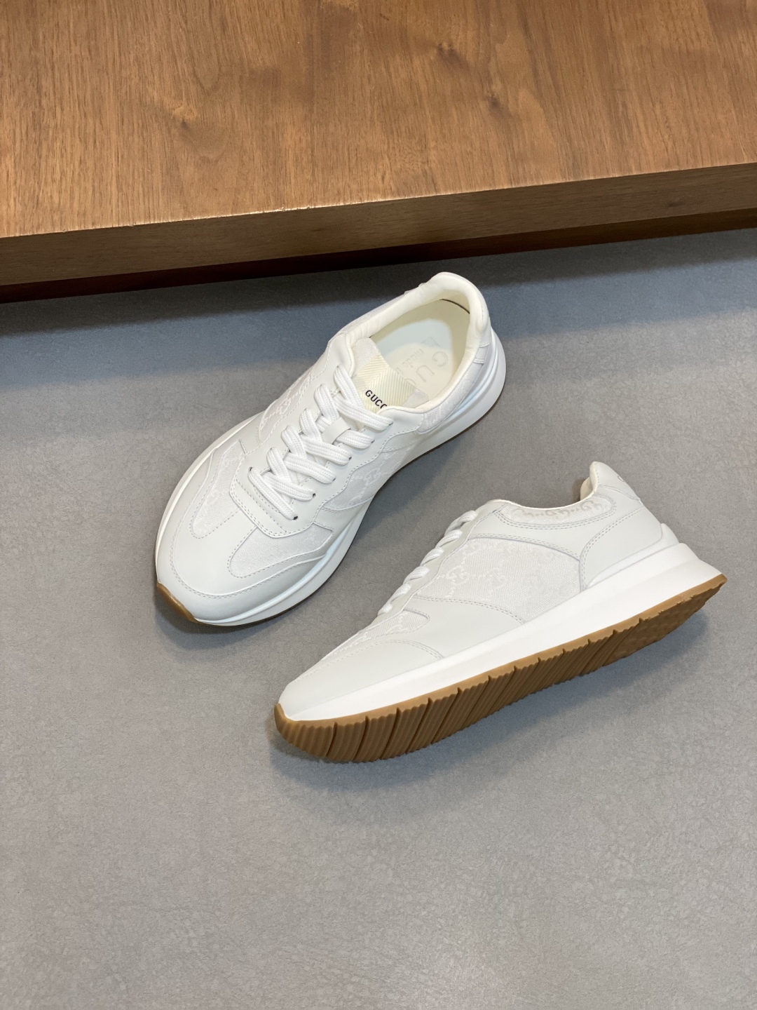 구찌 Gucci 스니커즈