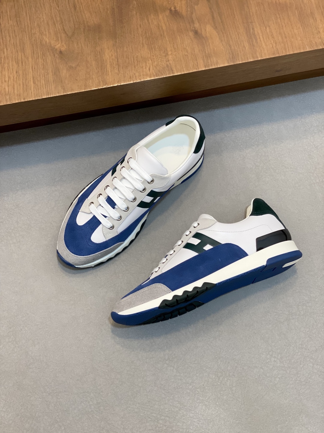 에르메스 Hermes 스니커즈