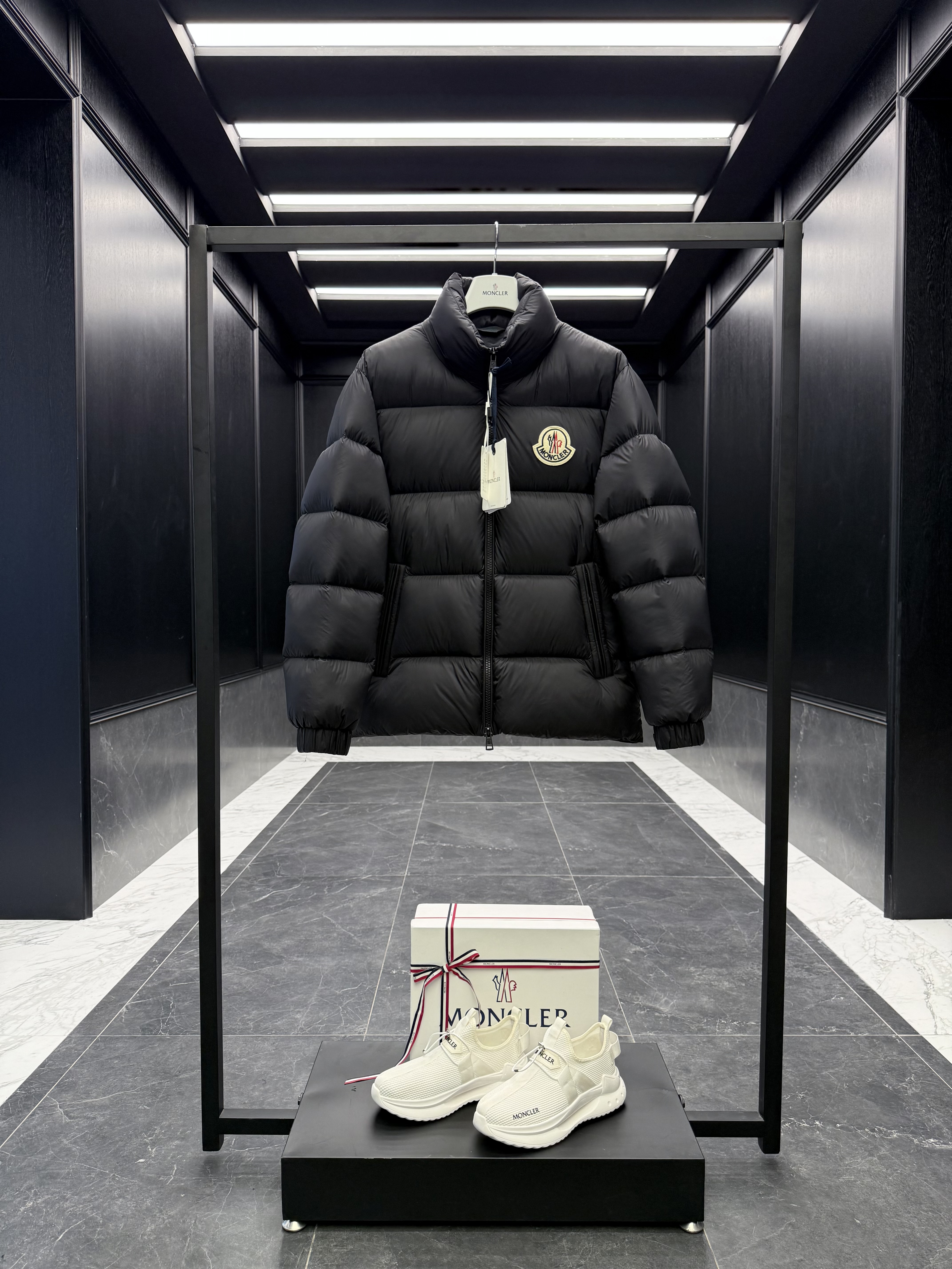 몽클레어 Moncler Citala 다운재킷.