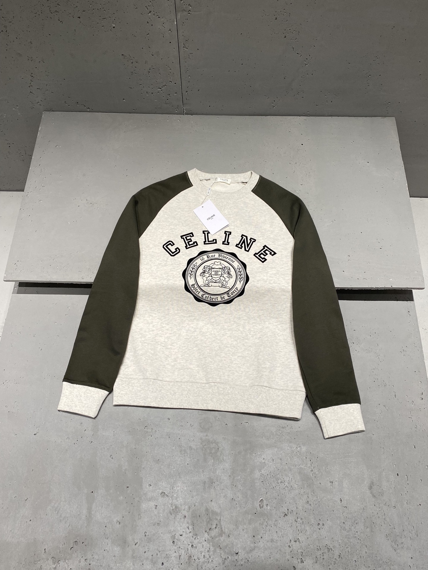 셀린느 CELINE 맨투맨