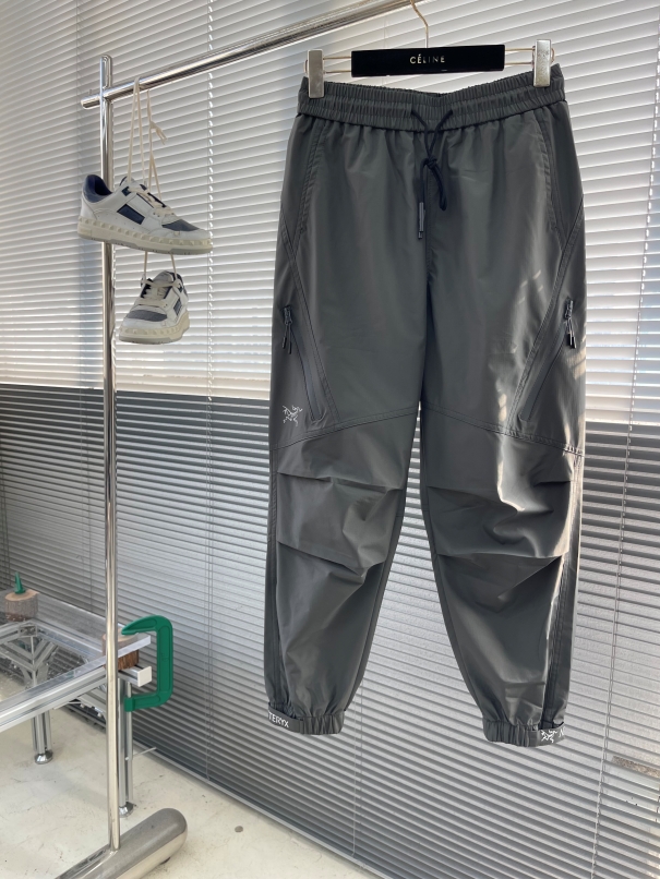 아크테릭스 ARC'TERYX 바지