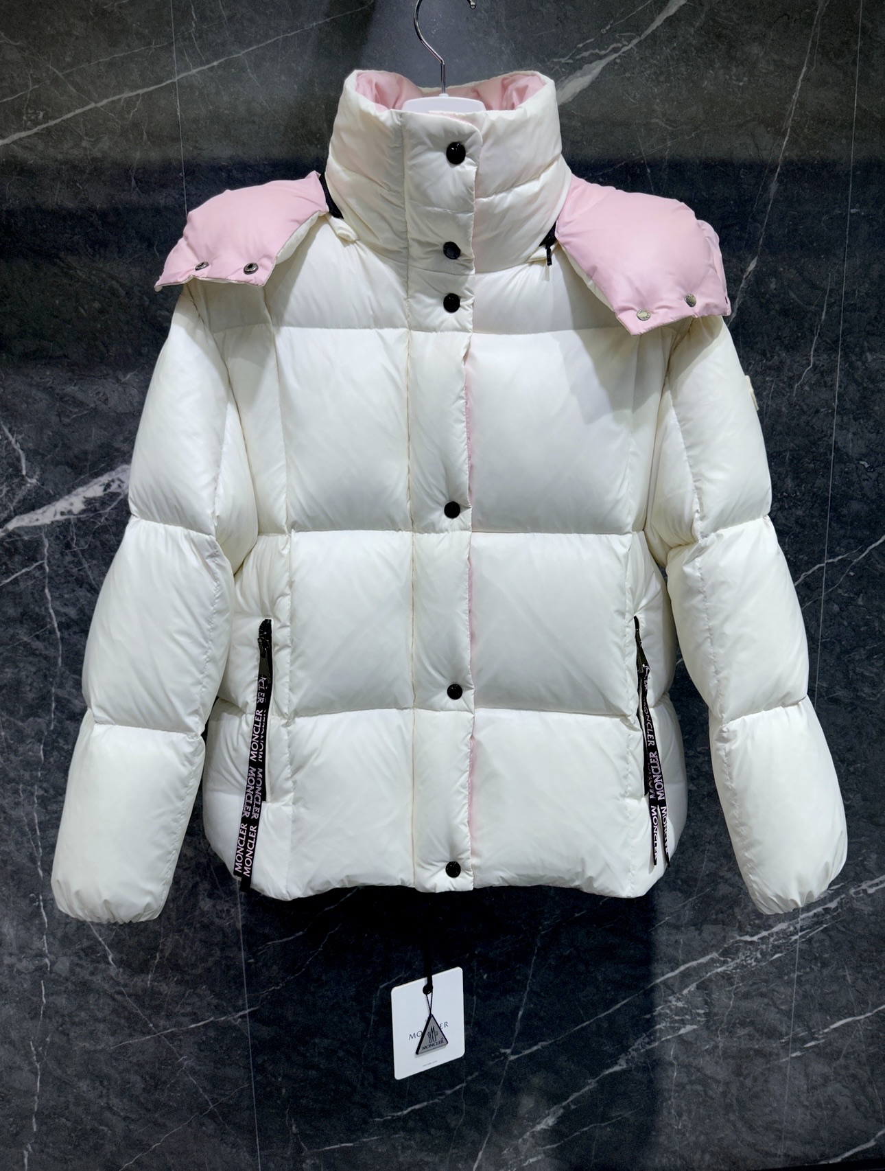 몽클레어 Moncler Parana 다운재킷。