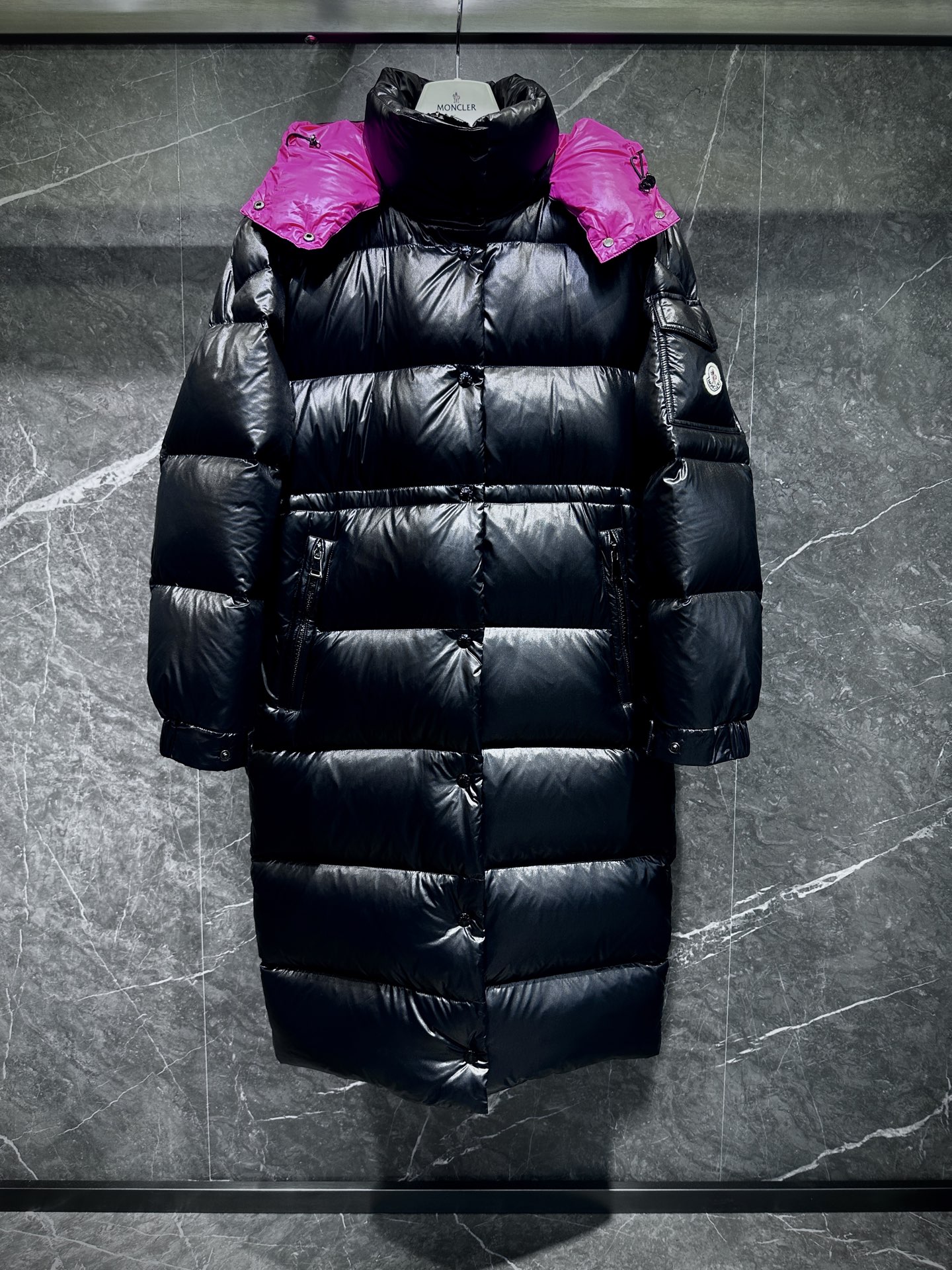 몽클레어 Moncler Cavettaz 롱 다운재킷。