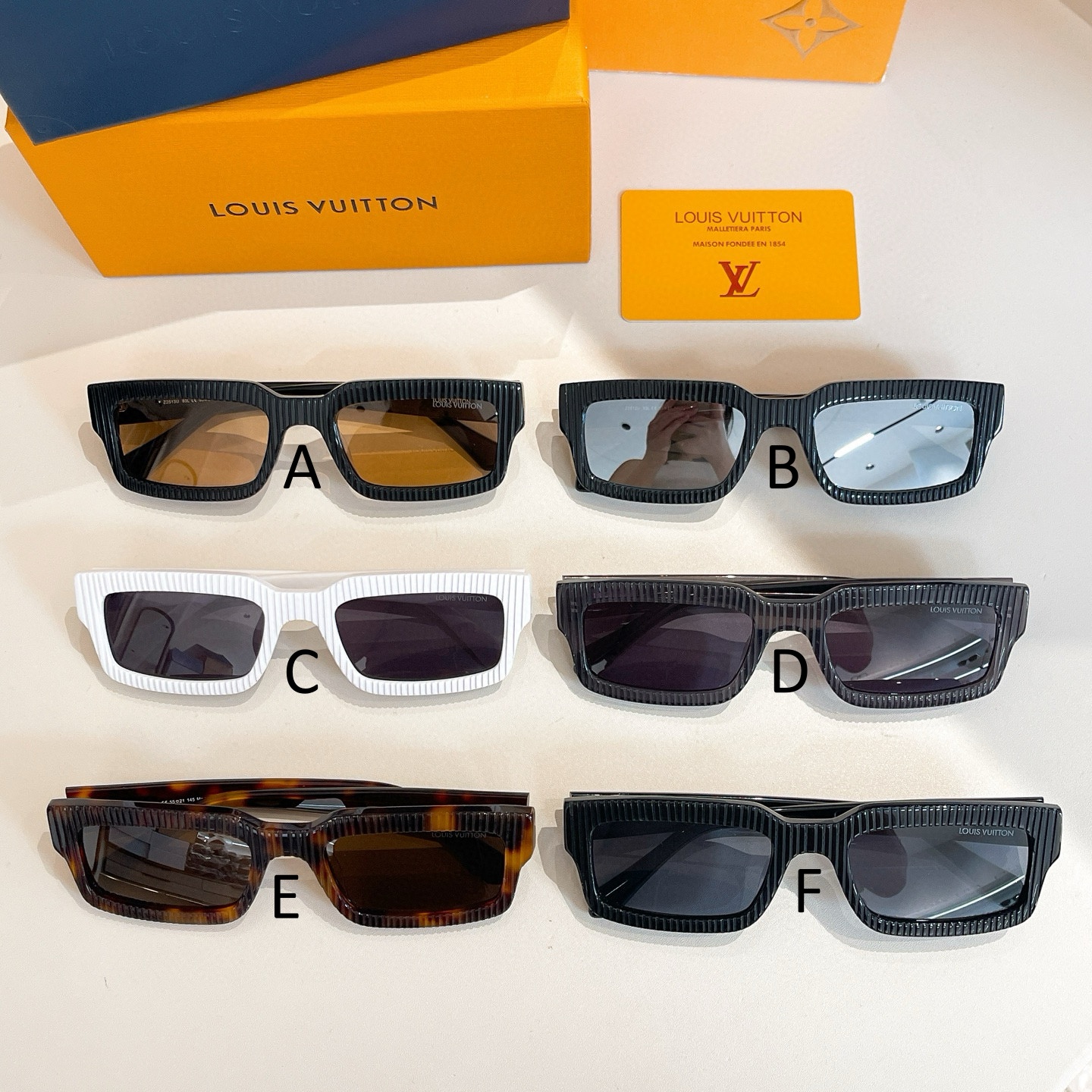 루이비통 Louis Vuitton Z2510U 53口22-145