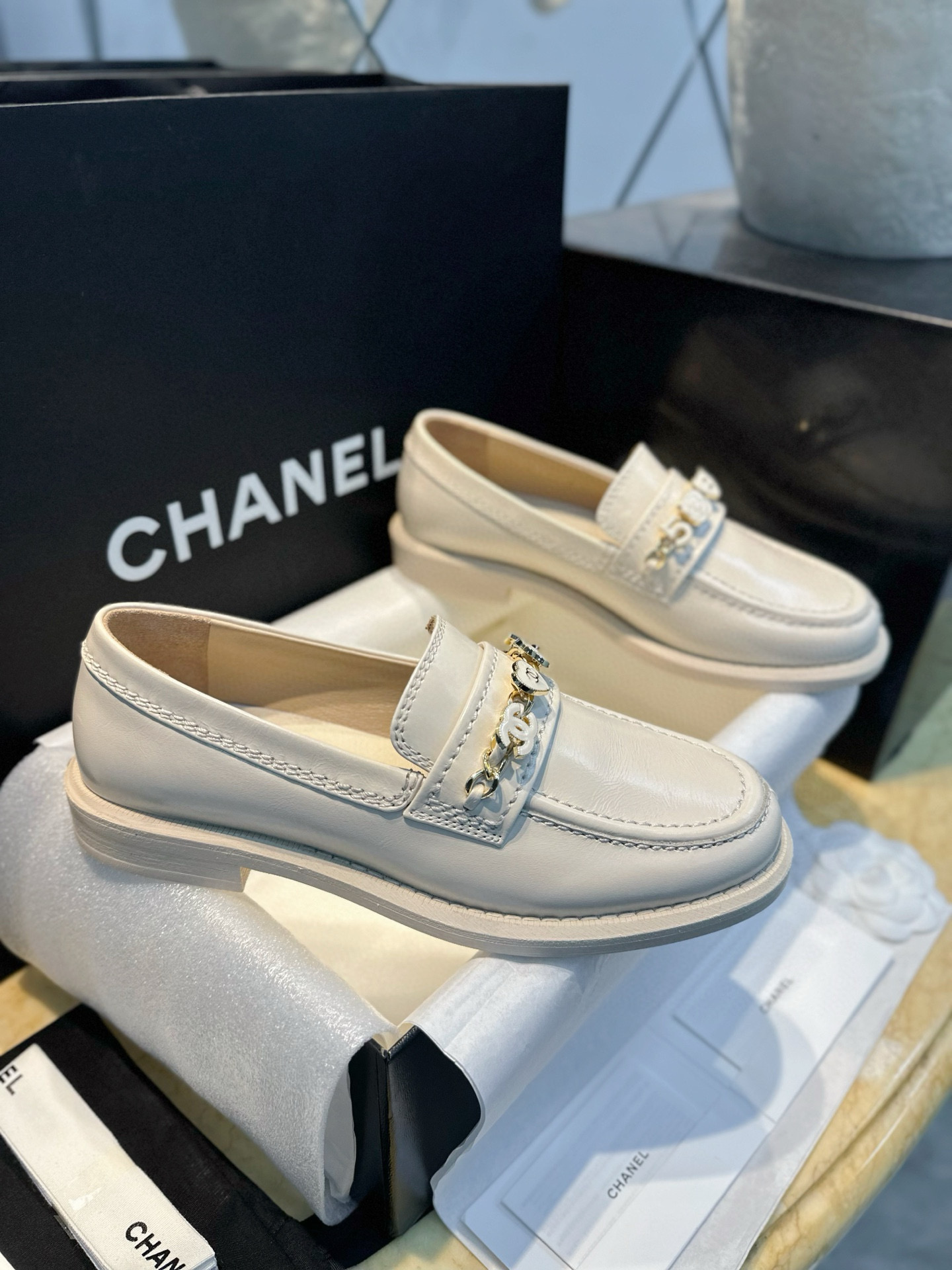 샤넬 CHANEL 24A G45785 로퍼 White