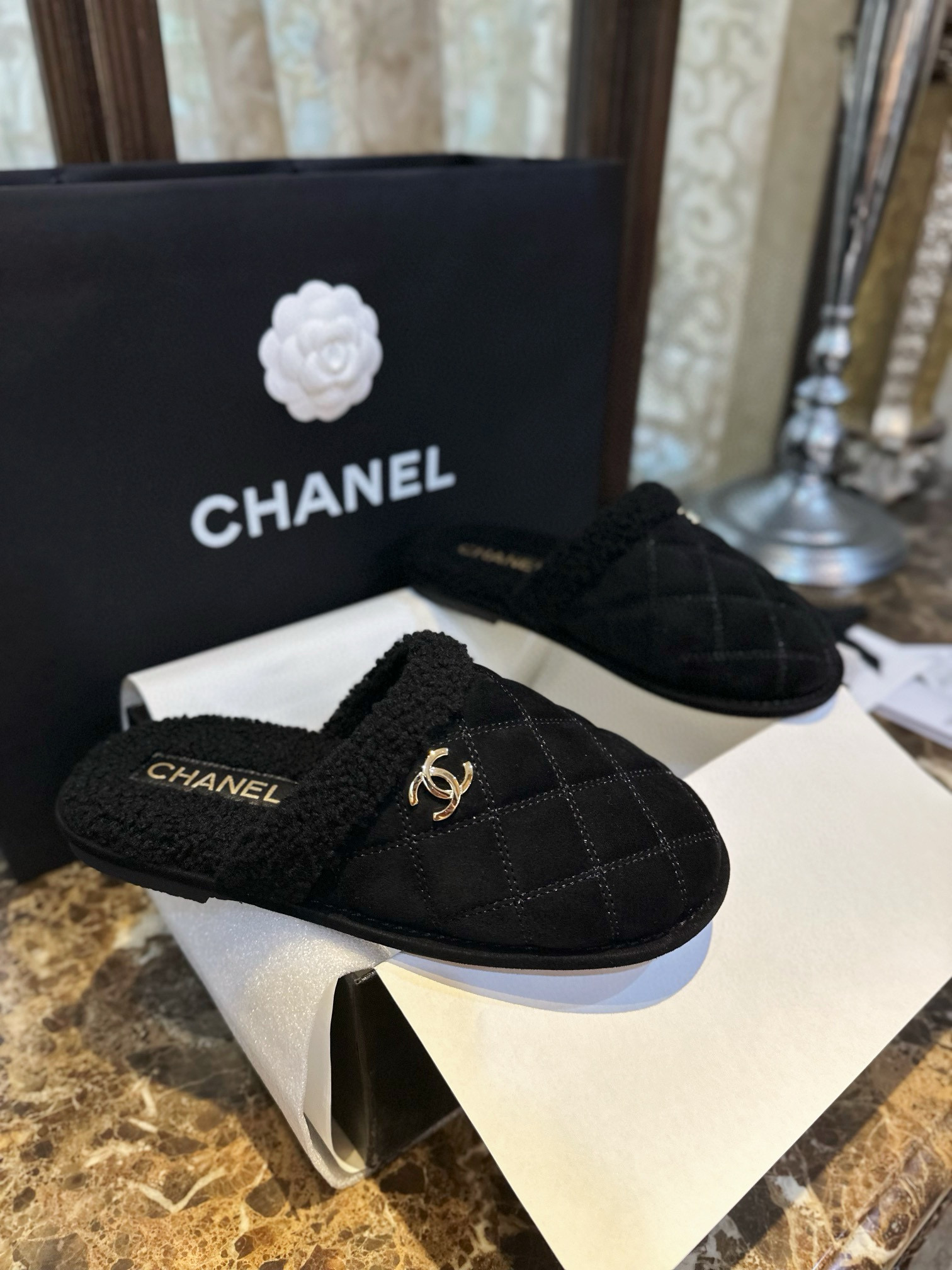 샤넬 CHANEL 23K 슬리퍼 Black
