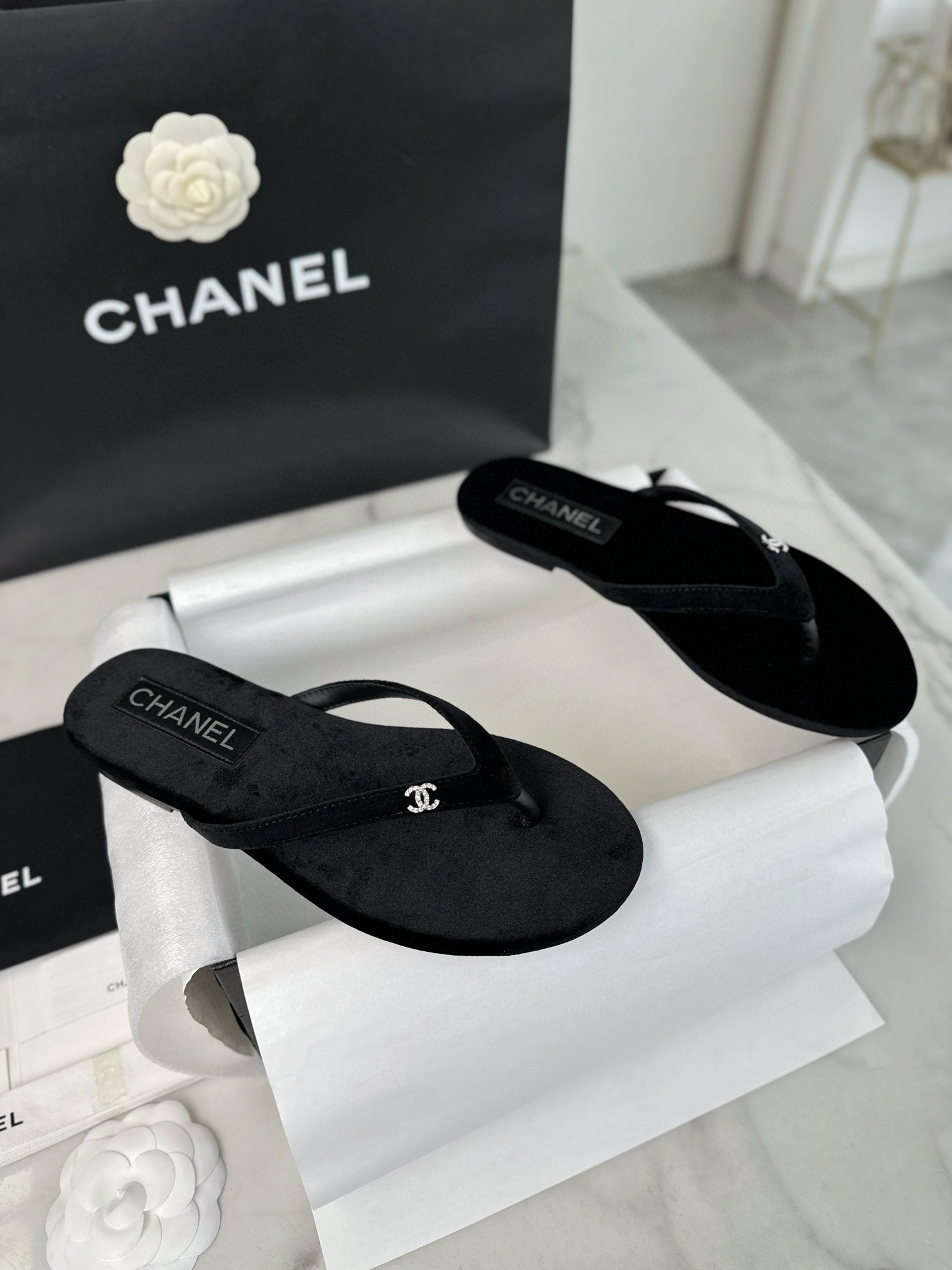 샤넬 CHANEL 24S G45716 슬리퍼 Black