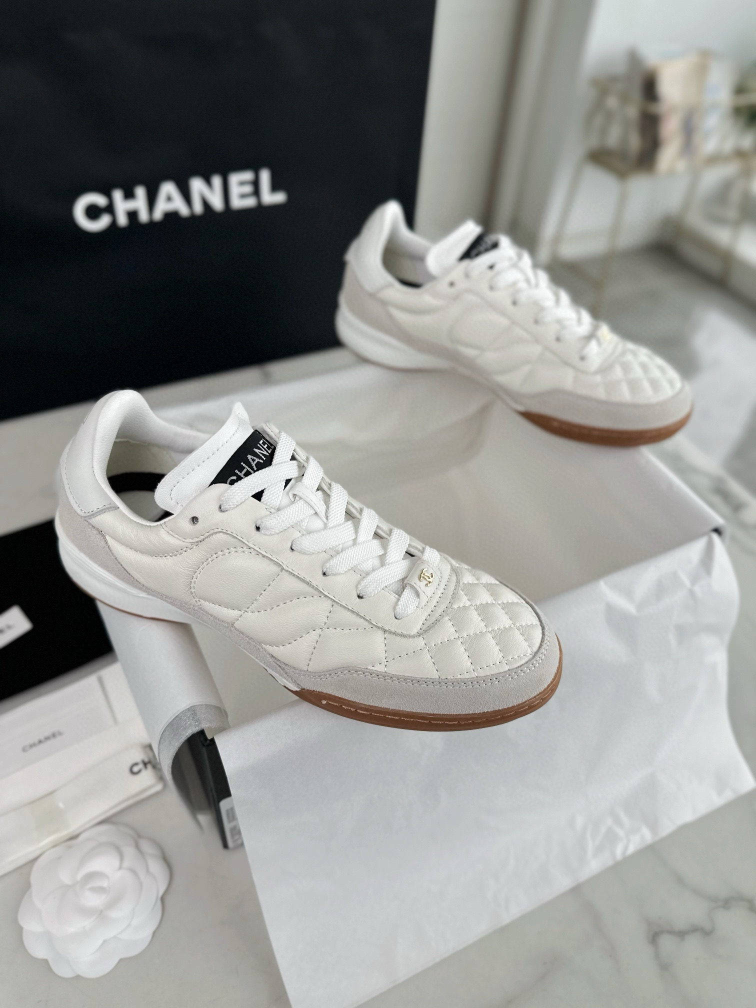 샤넬 CHANEL 23K G45335 스니커즈 White