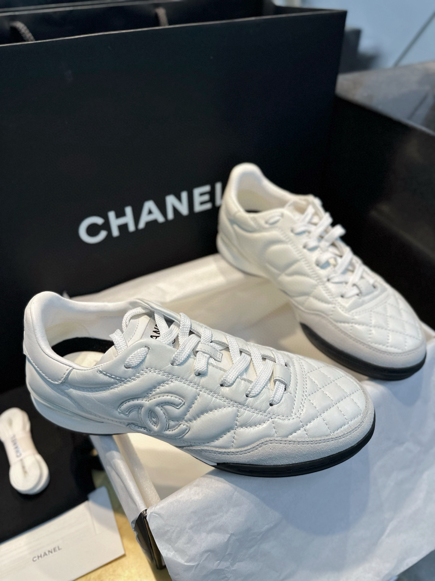 샤넬 CHANEL 24A G45839 스니커즈 White
