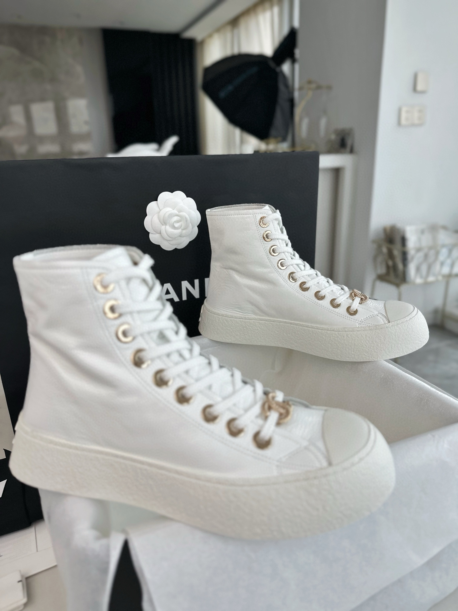 샤넬 CHANEL 24P 스니커즈 White