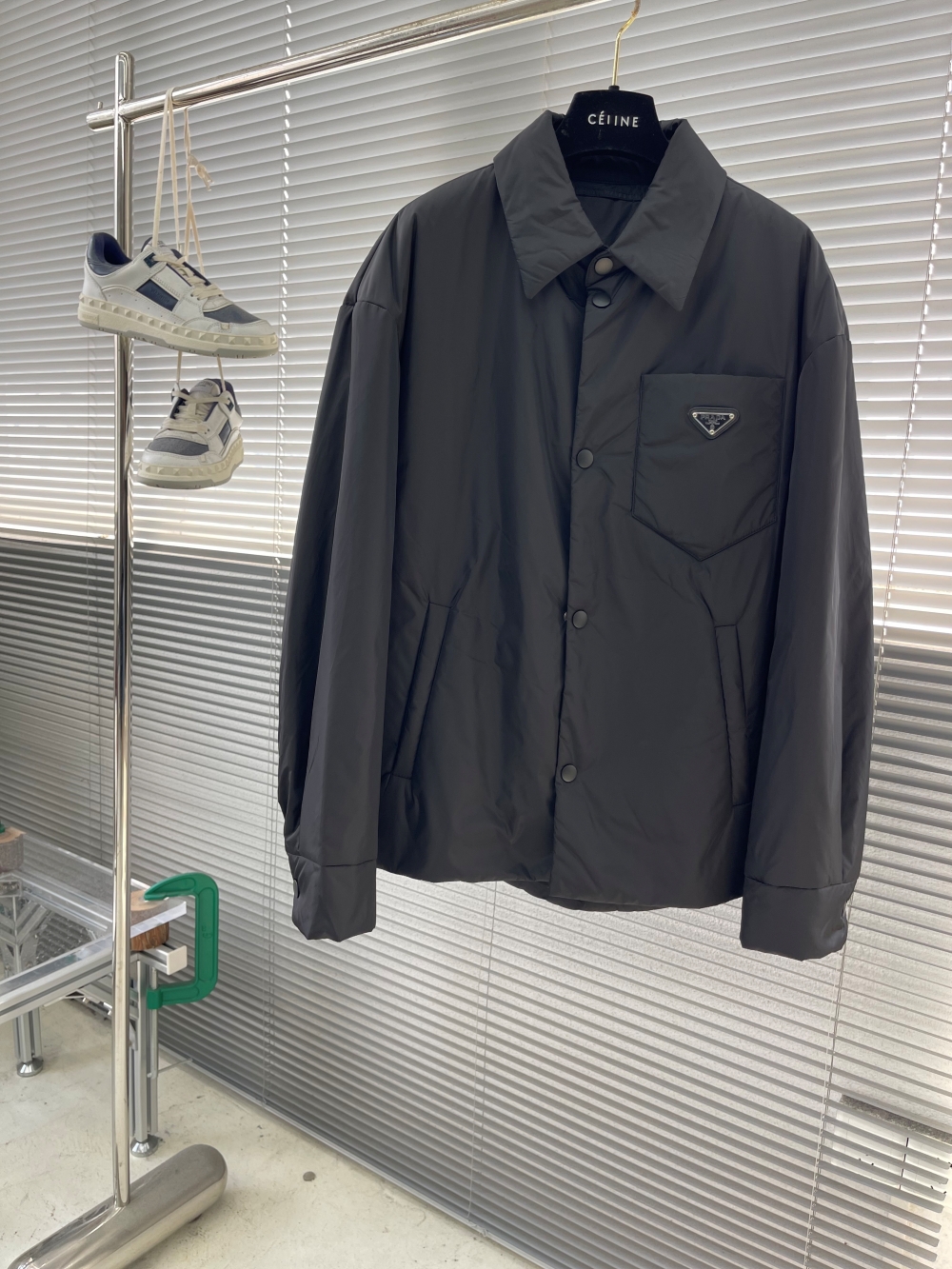 프라다 Prada 패딩。