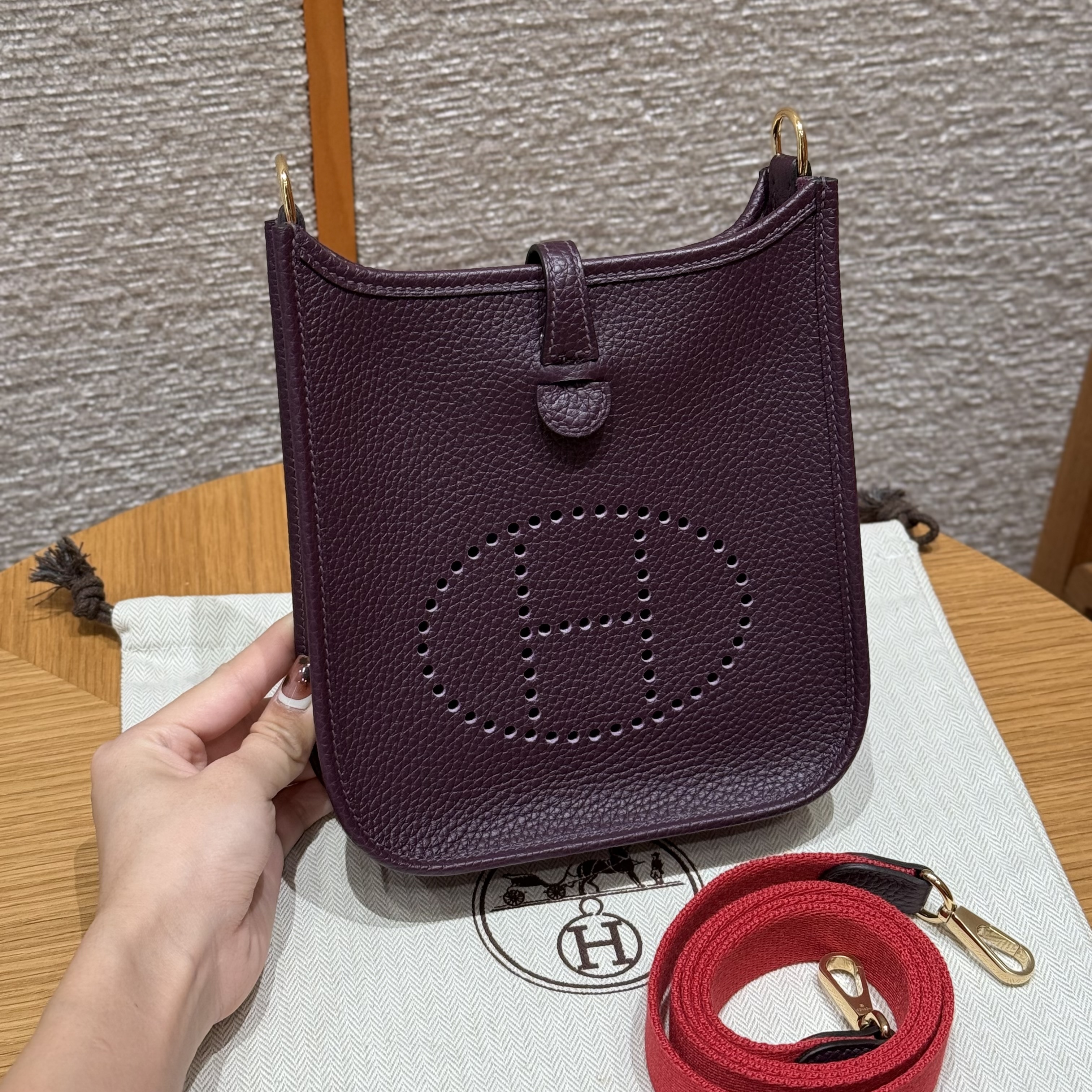 에르메스 Hermes Mini Evelyne 16cm clemence N5 Cassis/gold