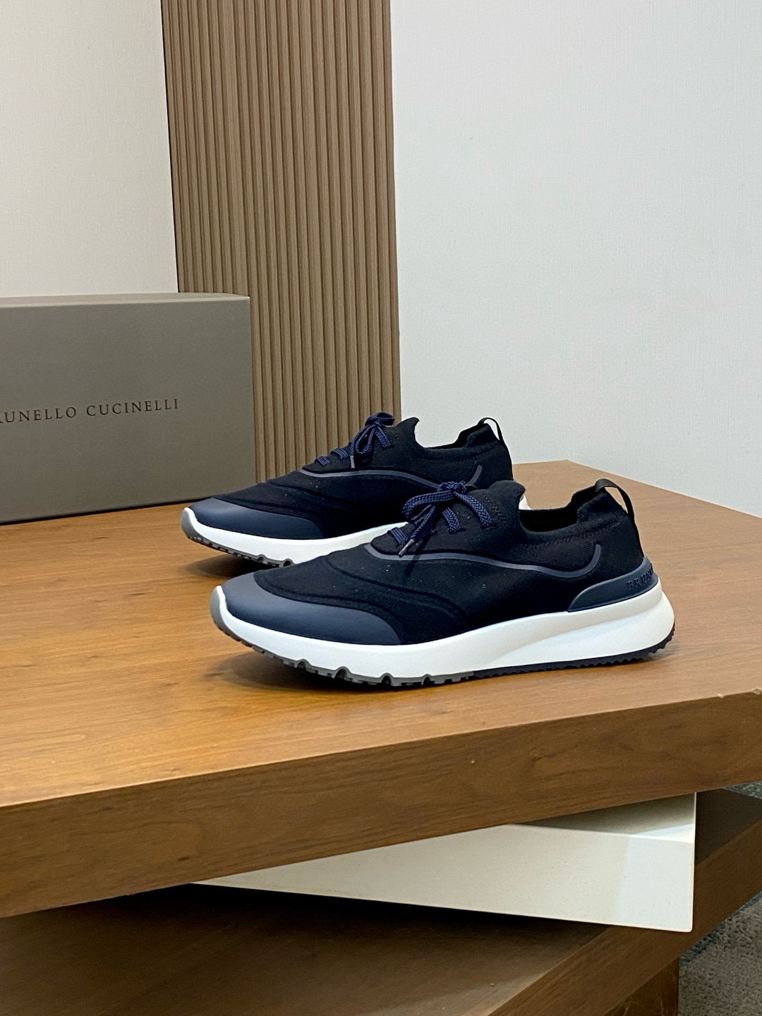 브루넬로 쿠치넬리 Brunello Cucinelli 스니커즈