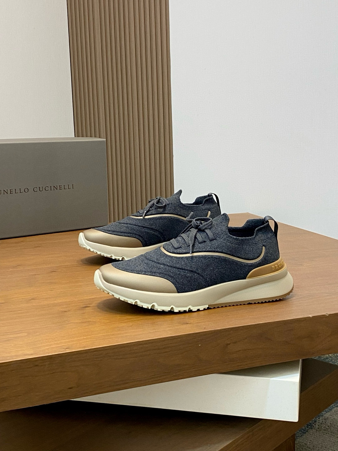 브루넬로 쿠치넬리 Brunello Cucinelli 스니커즈