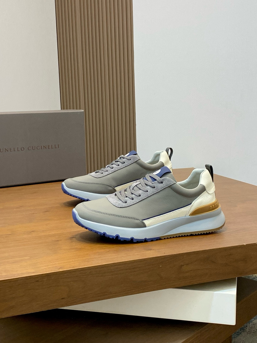 브루넬로 쿠치넬리 Brunello Cucinelli 스니커즈